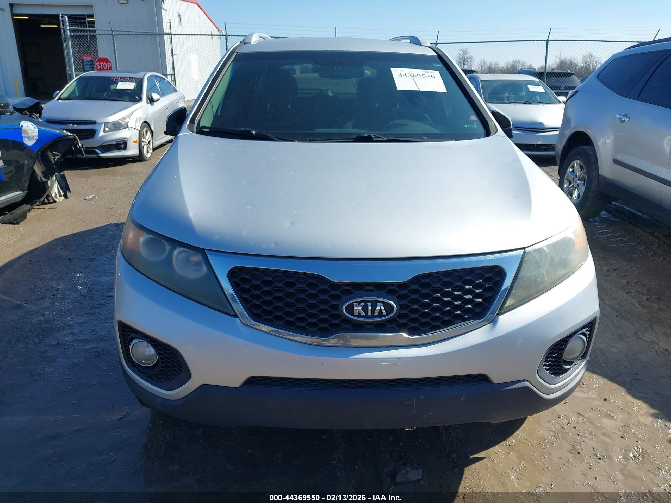 KIA SORENTO image 6