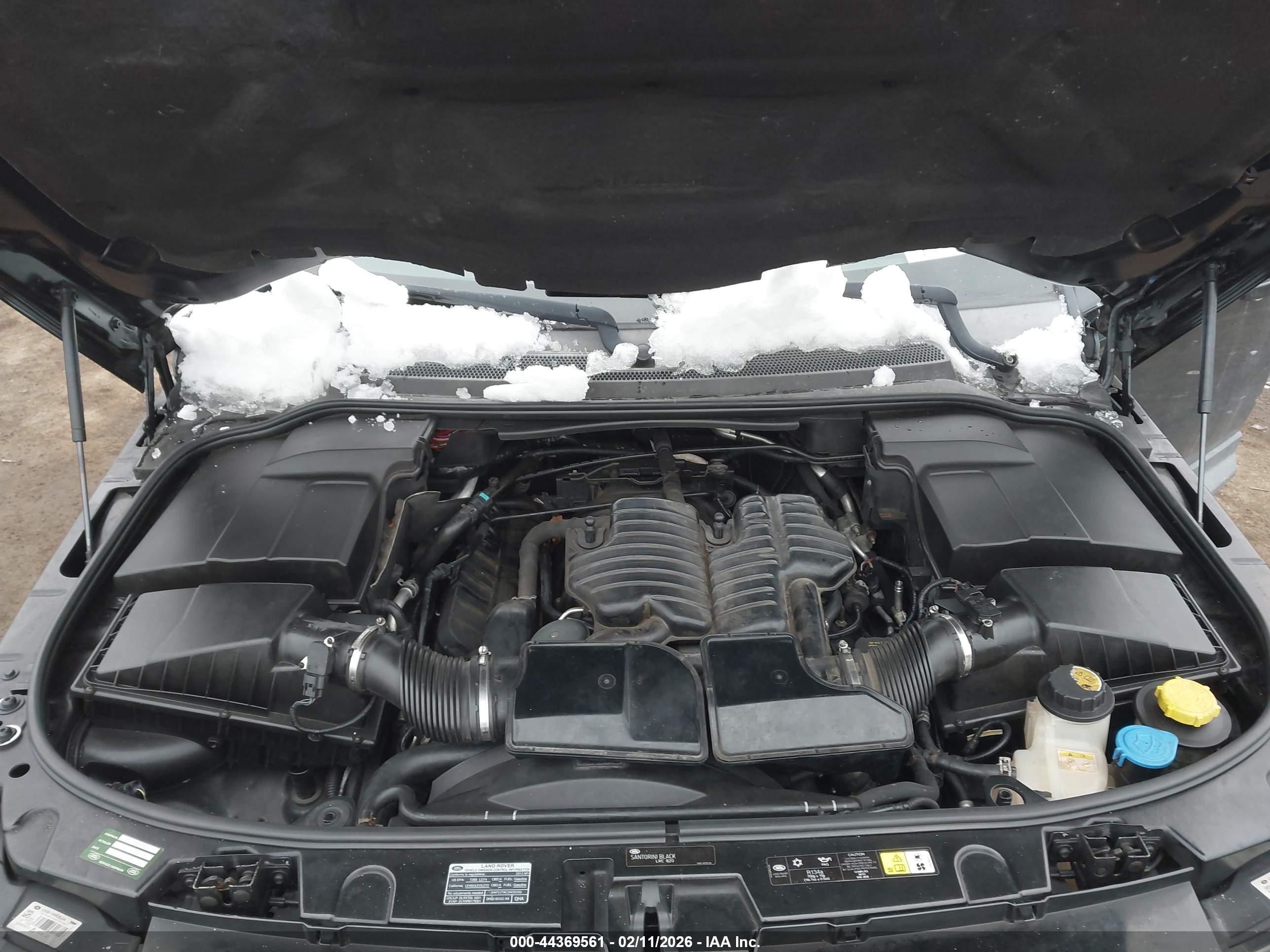 LAND ROVER image 10