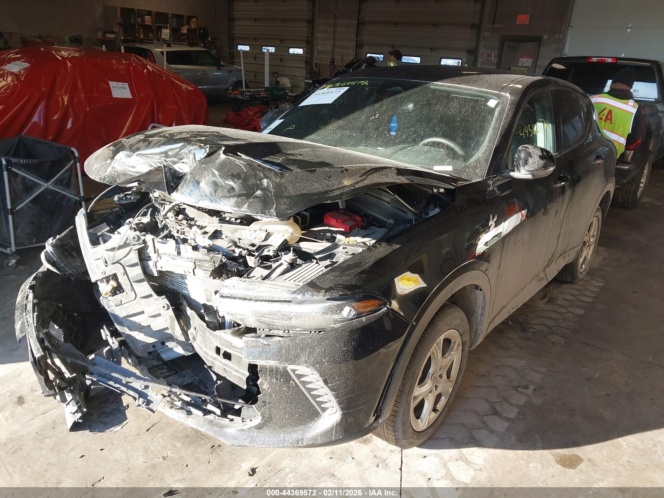 DODGE HORNET image 2