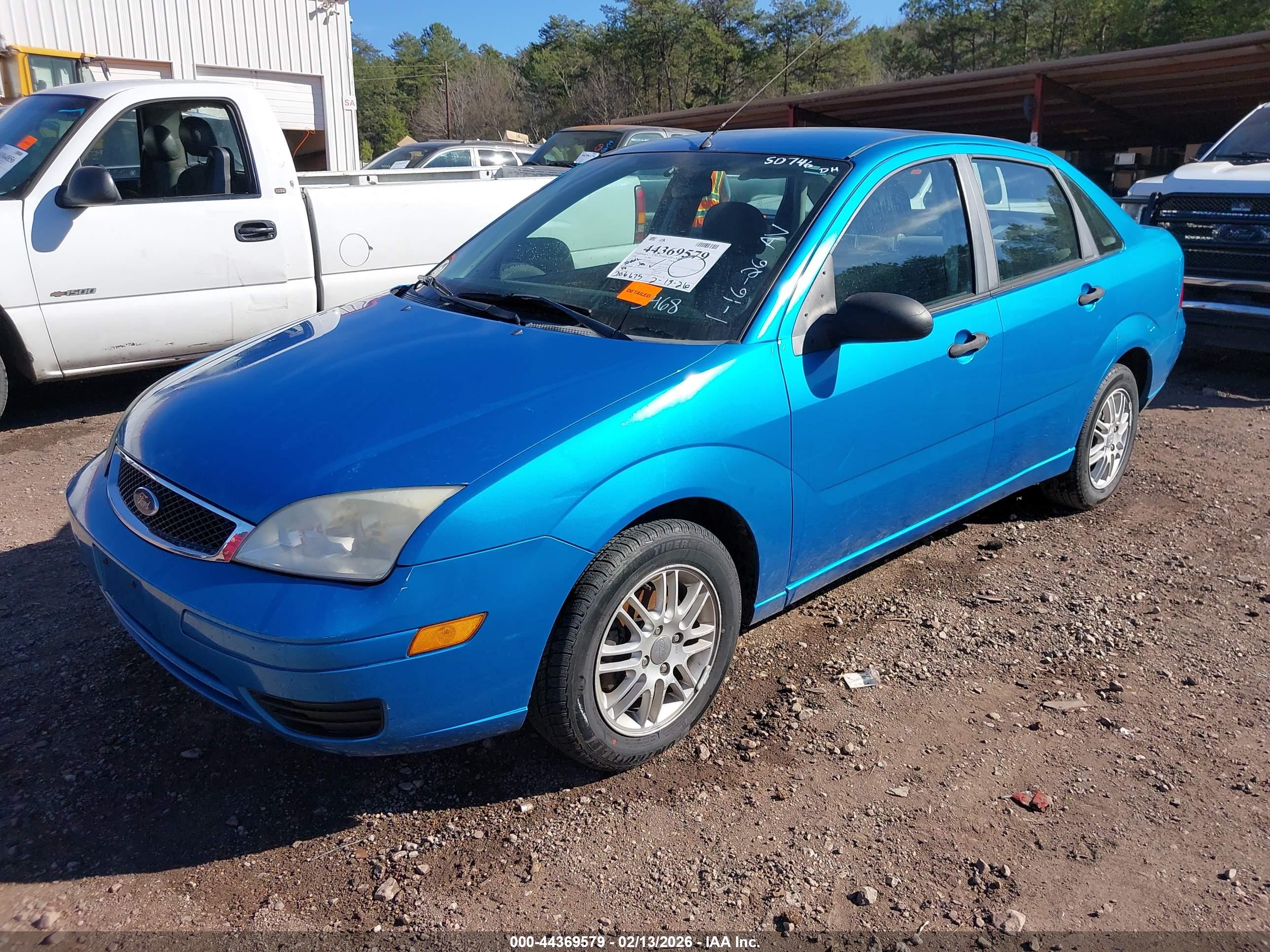 FORD FOCUS image 2