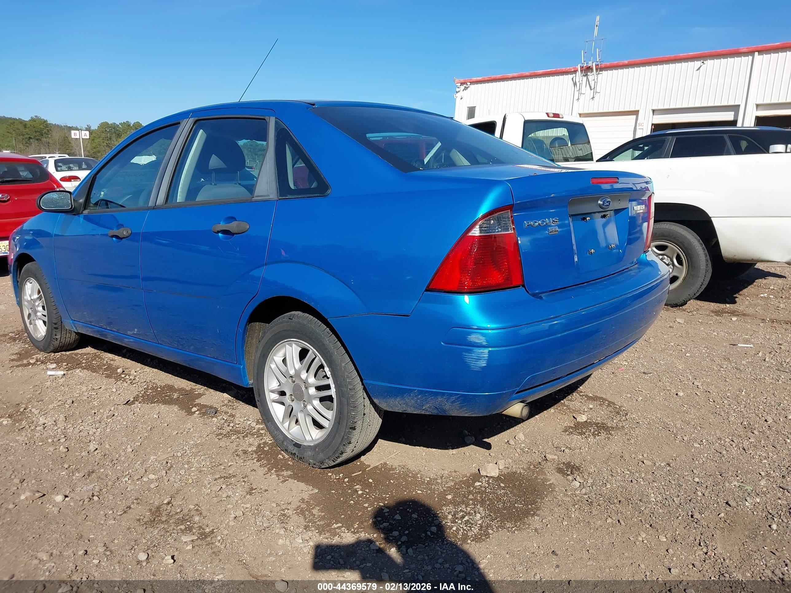FORD FOCUS image 3