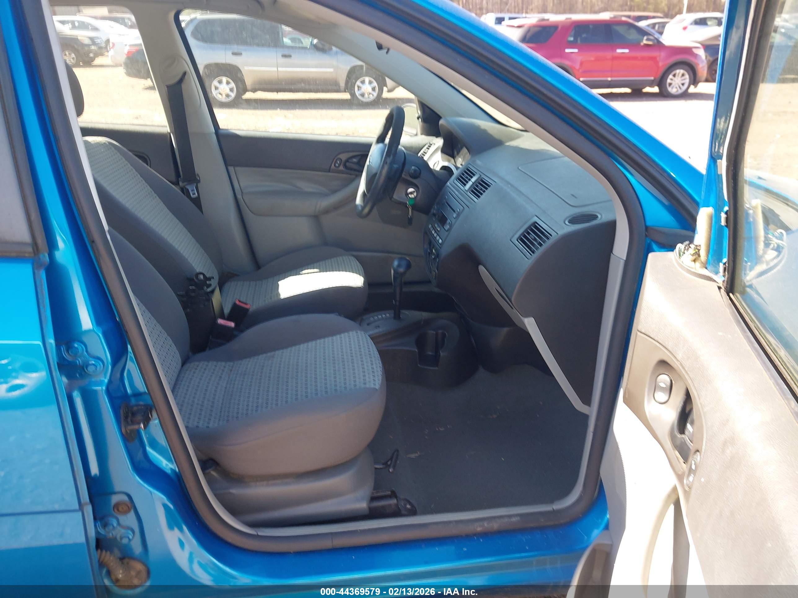 FORD FOCUS image 5