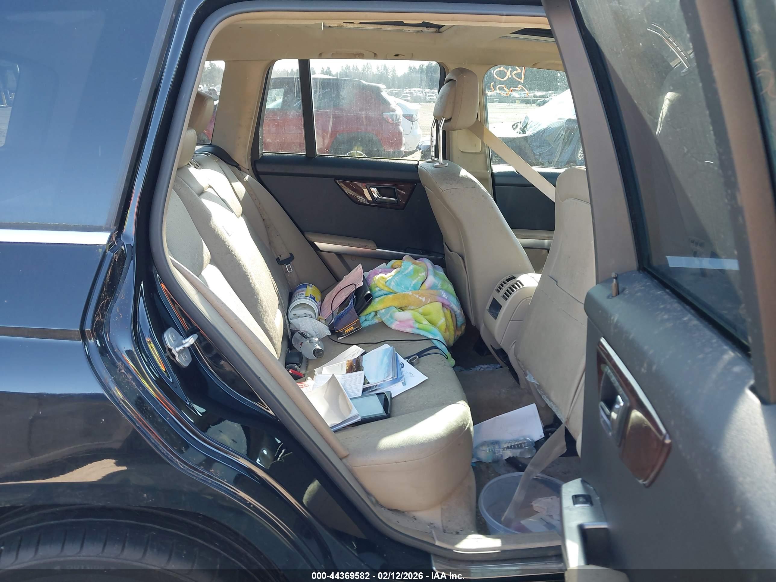 MERCEDES-BENZ GLK image 8