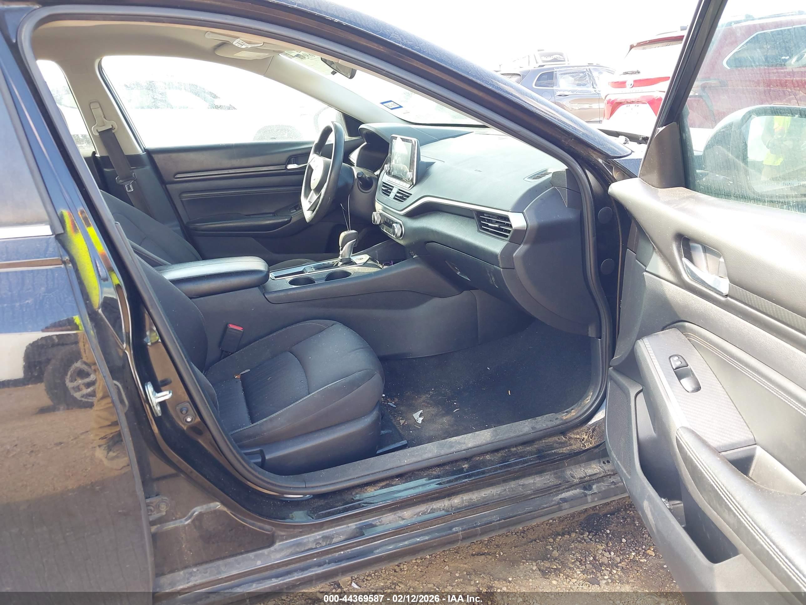 NISSAN ALTIMA image 5