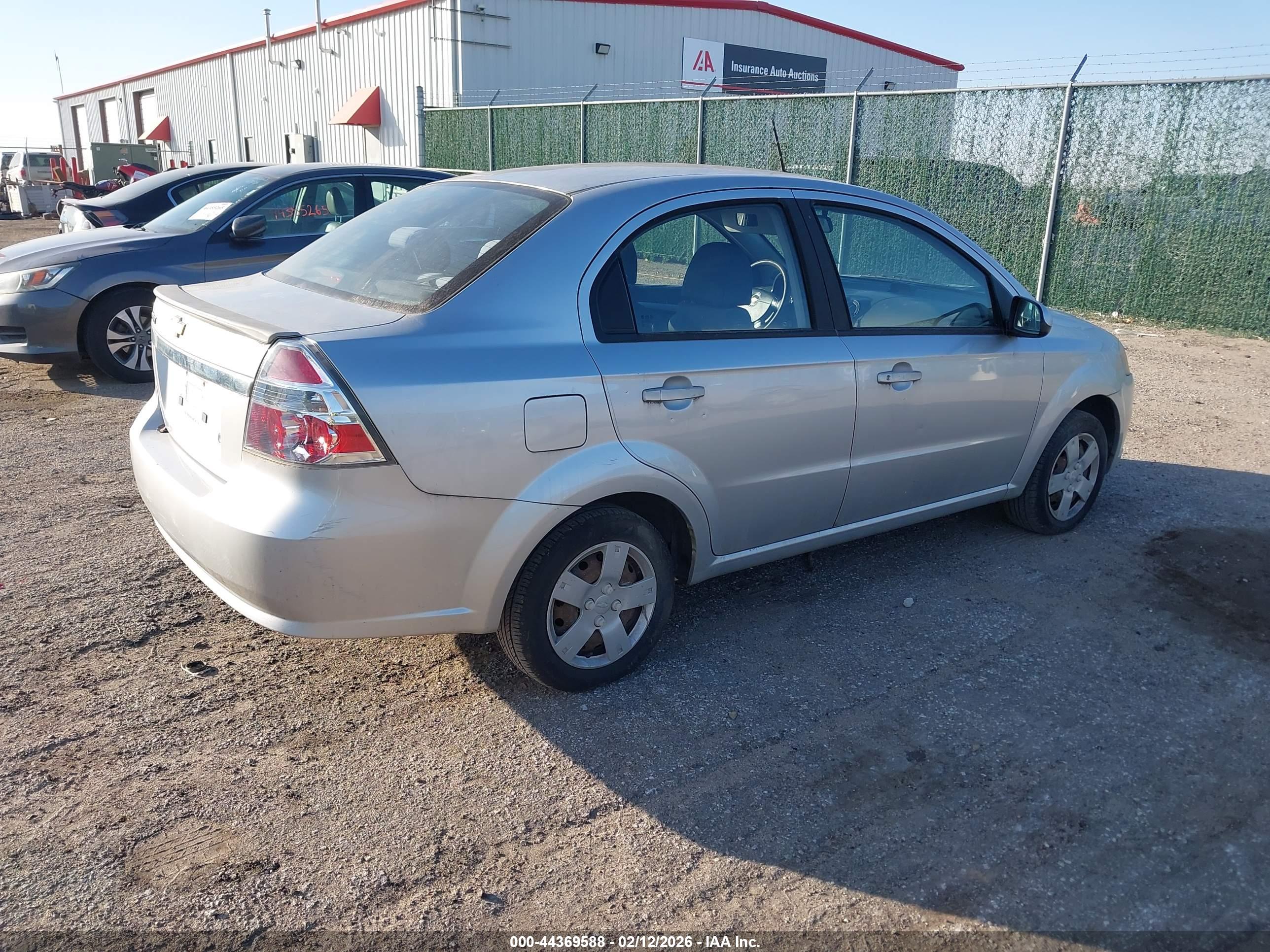 CHEVROLET AVEO image 4