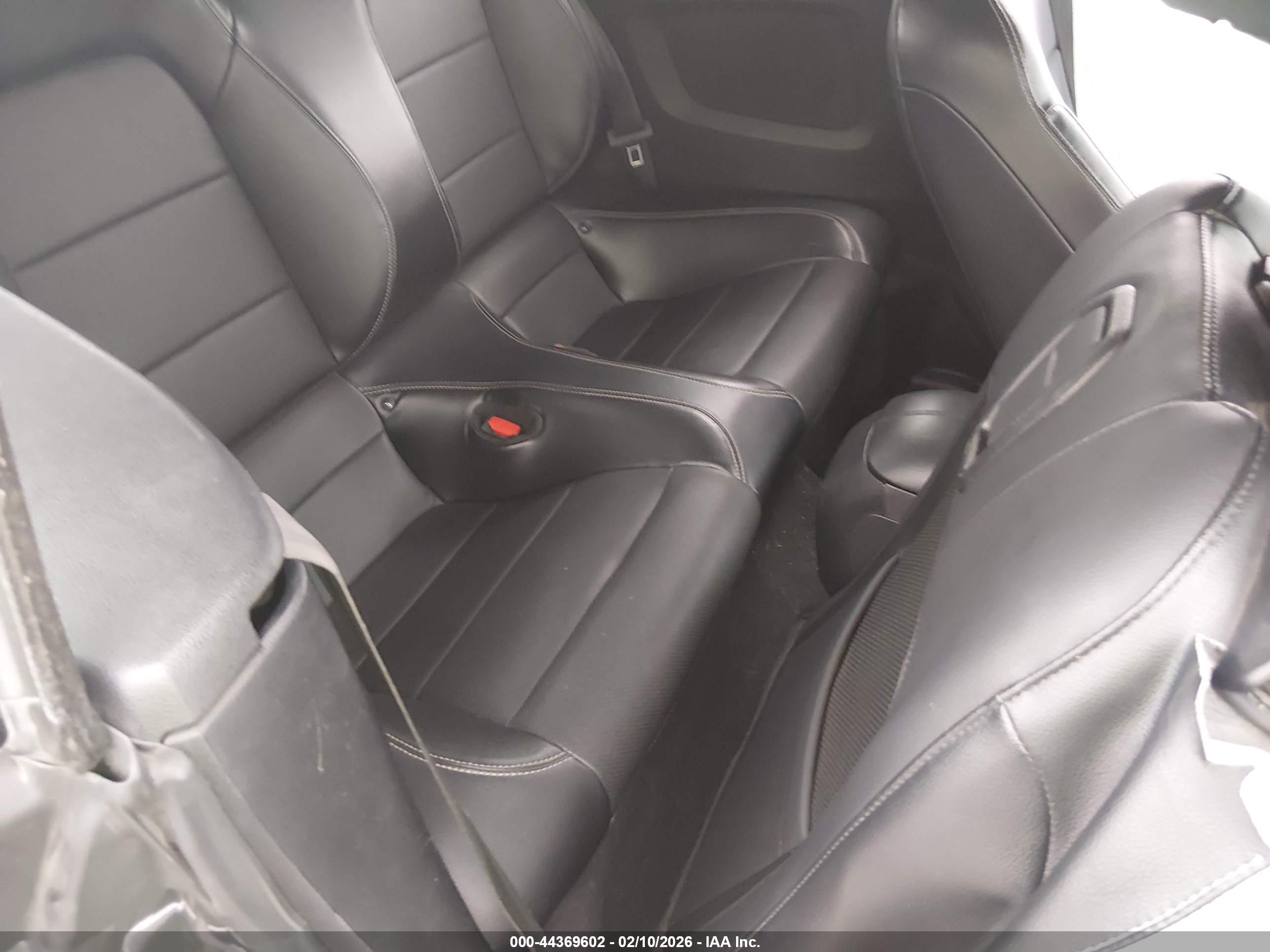 FORD MUSTANG image 8