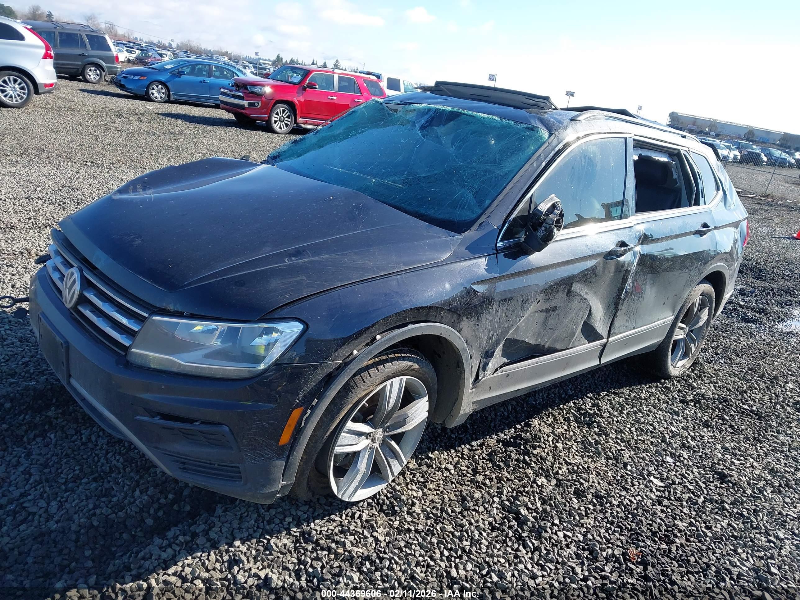 VOLKSWAGEN TIGUAN image 2