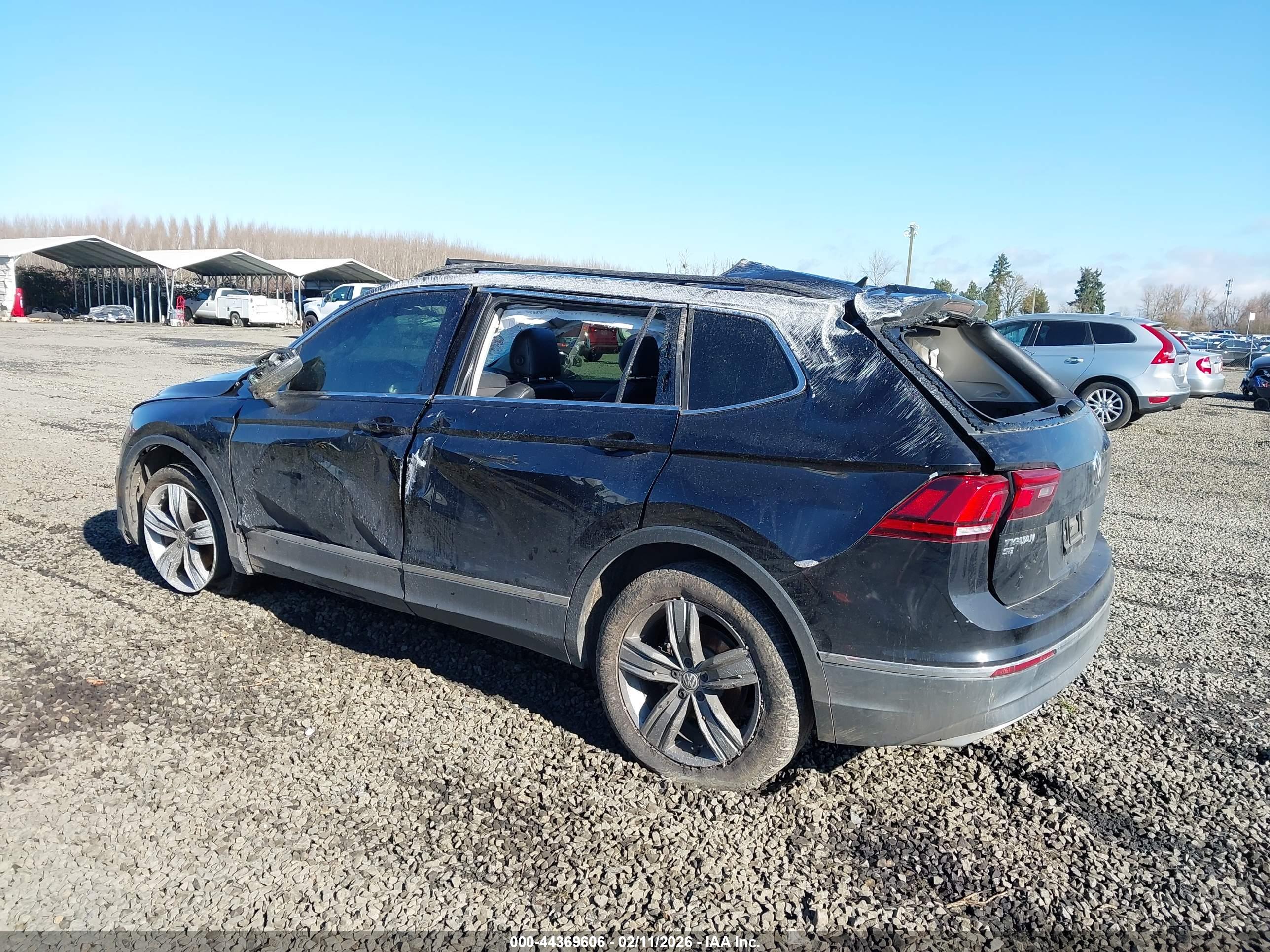 VOLKSWAGEN TIGUAN image 3