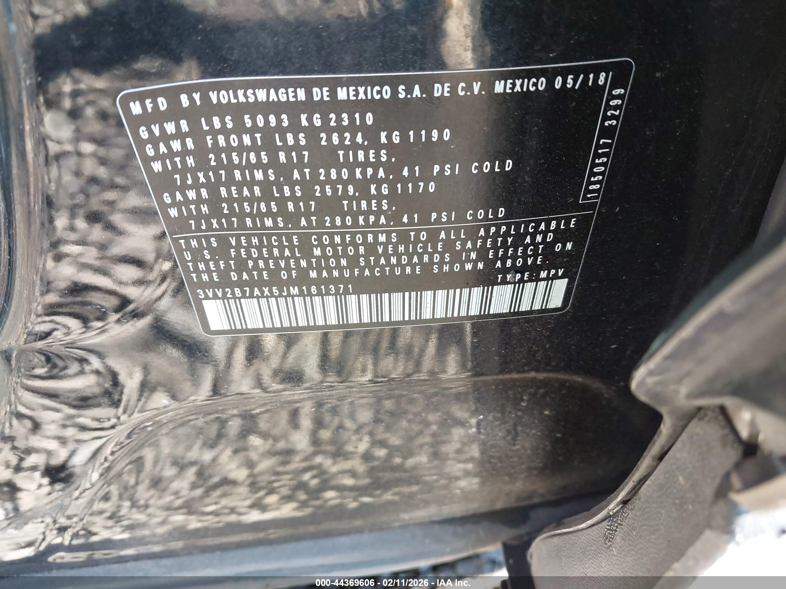VOLKSWAGEN TIGUAN image 9