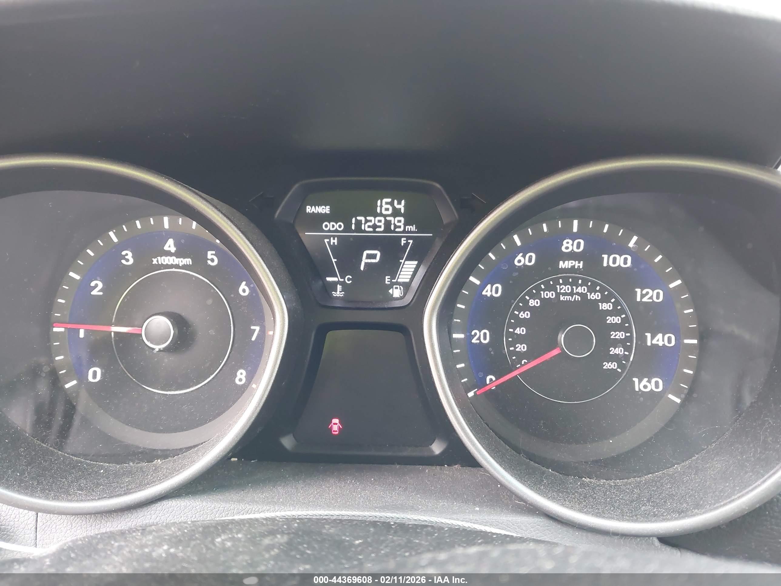 HYUNDAI ELANTRA image 7