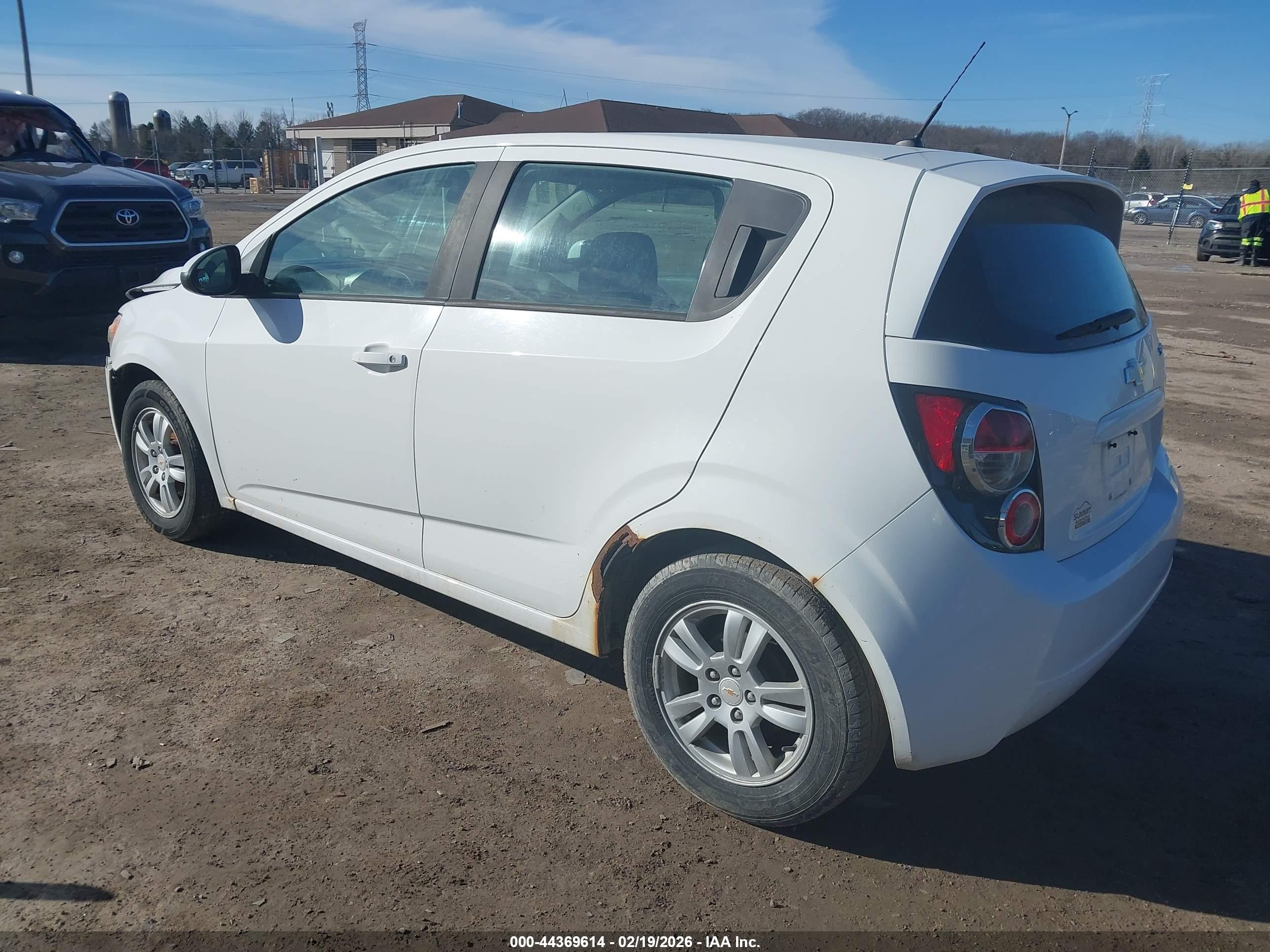 CHEVROLET SONIC image 3
