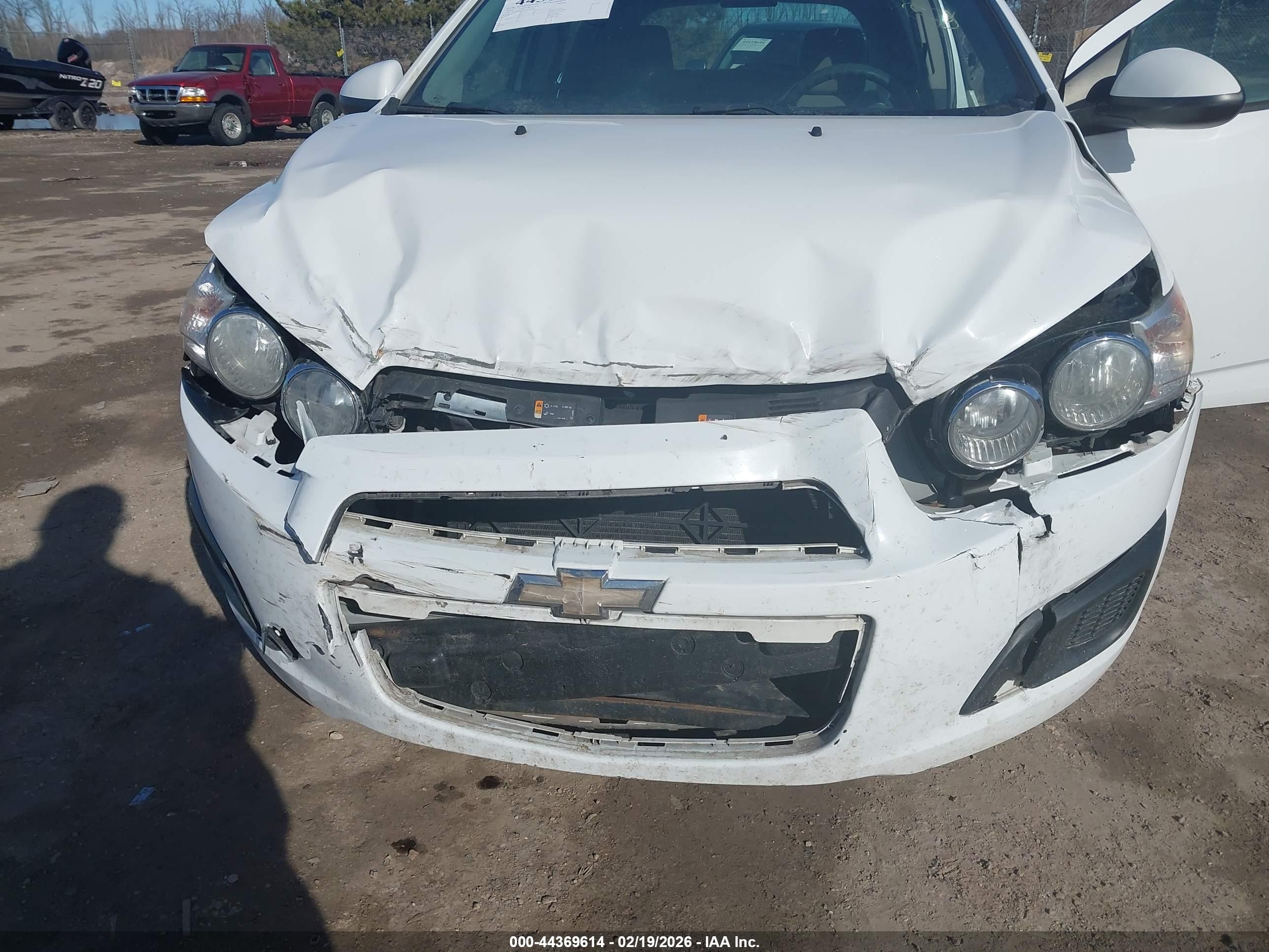 CHEVROLET SONIC image 6