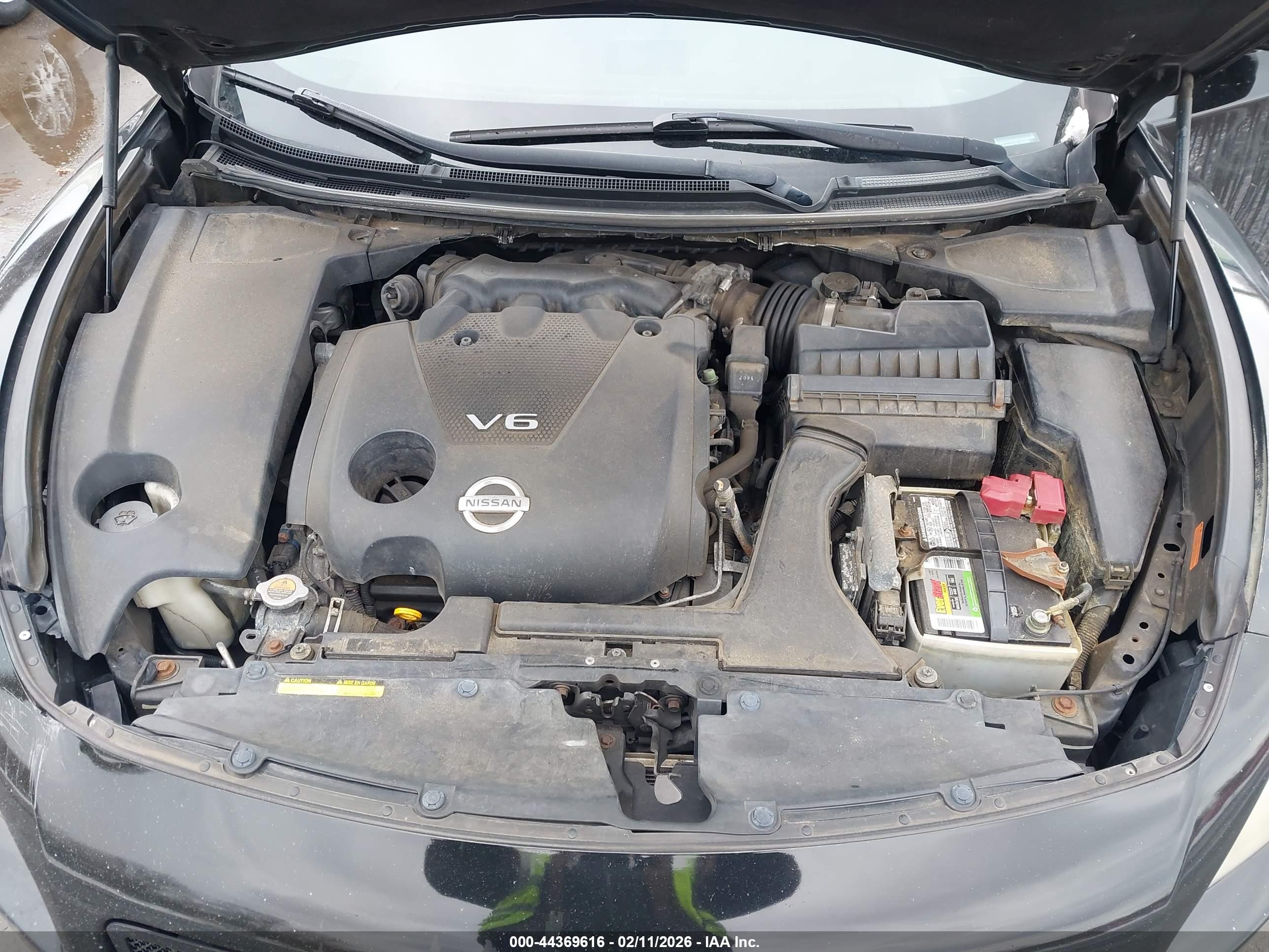 NISSAN MAXIMA image 10