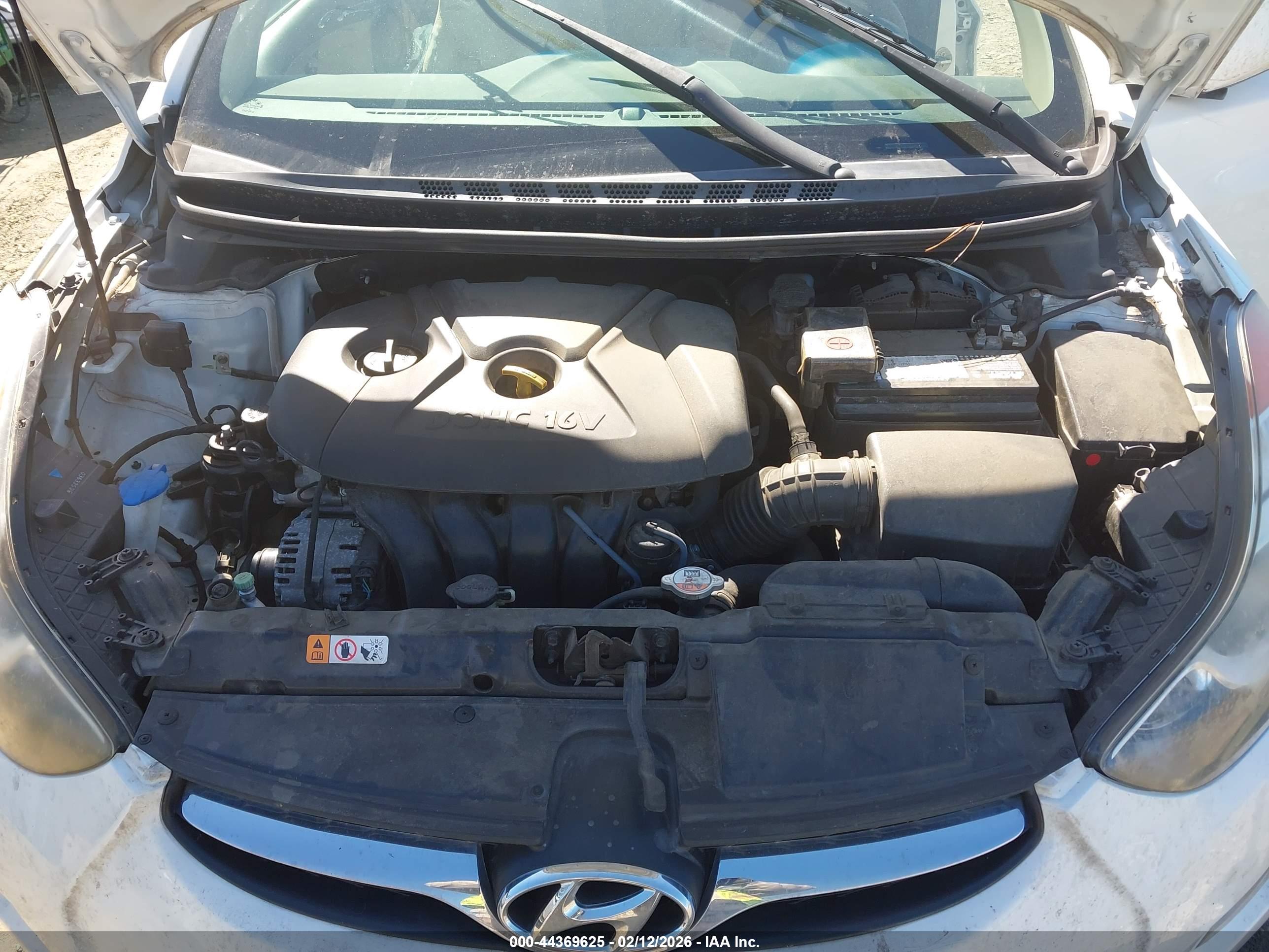 HYUNDAI ELANTRA image 10