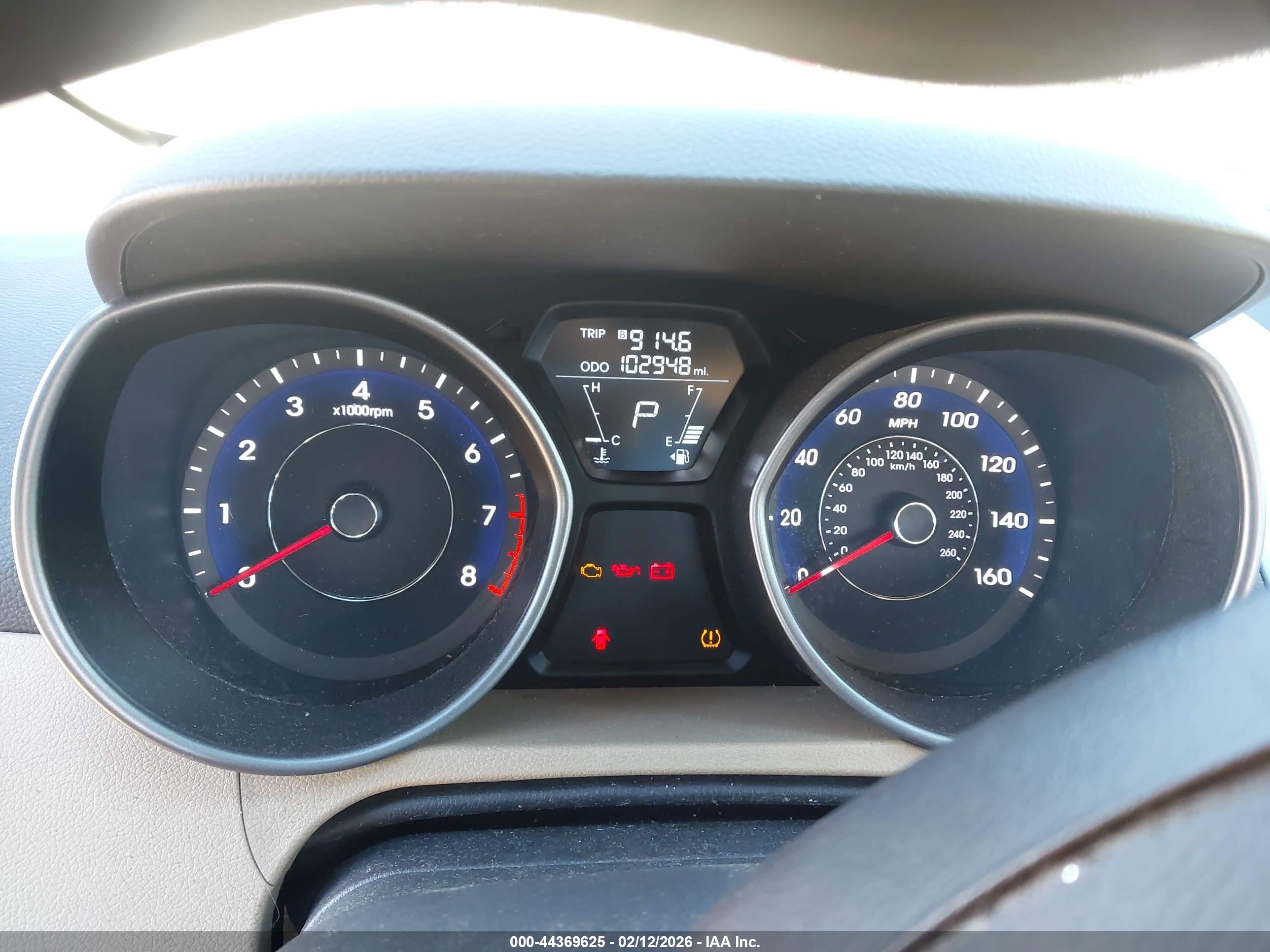 HYUNDAI ELANTRA image 7