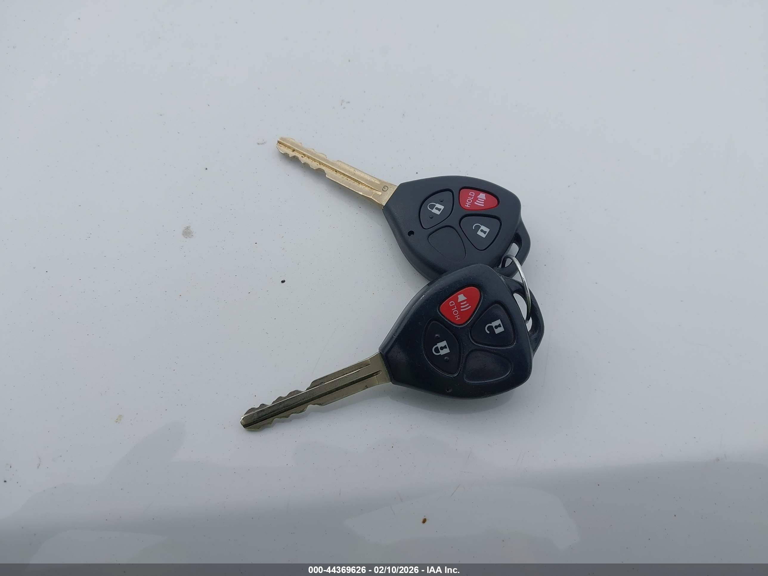 TOYOTA YARIS image 11