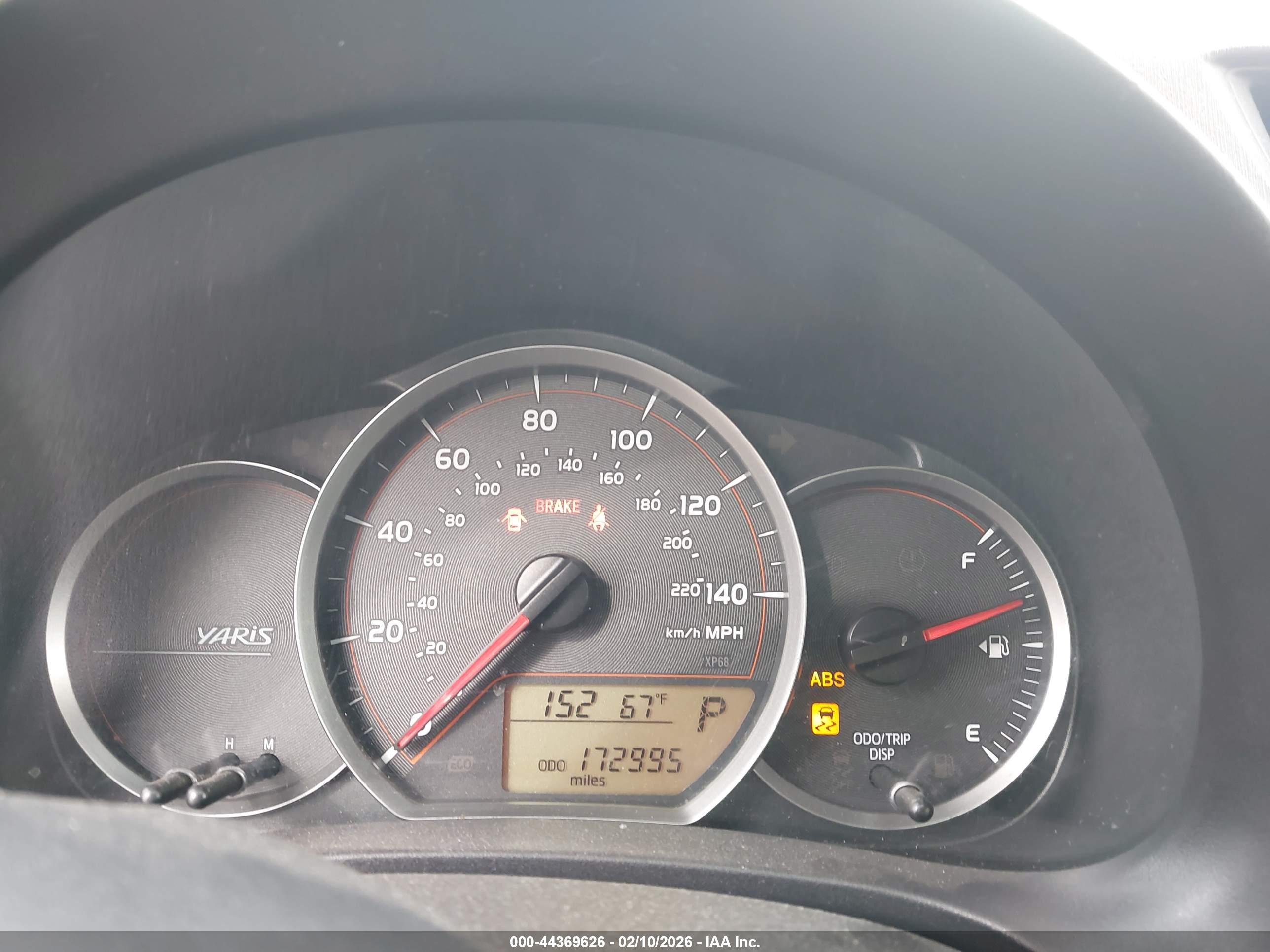 TOYOTA YARIS image 7