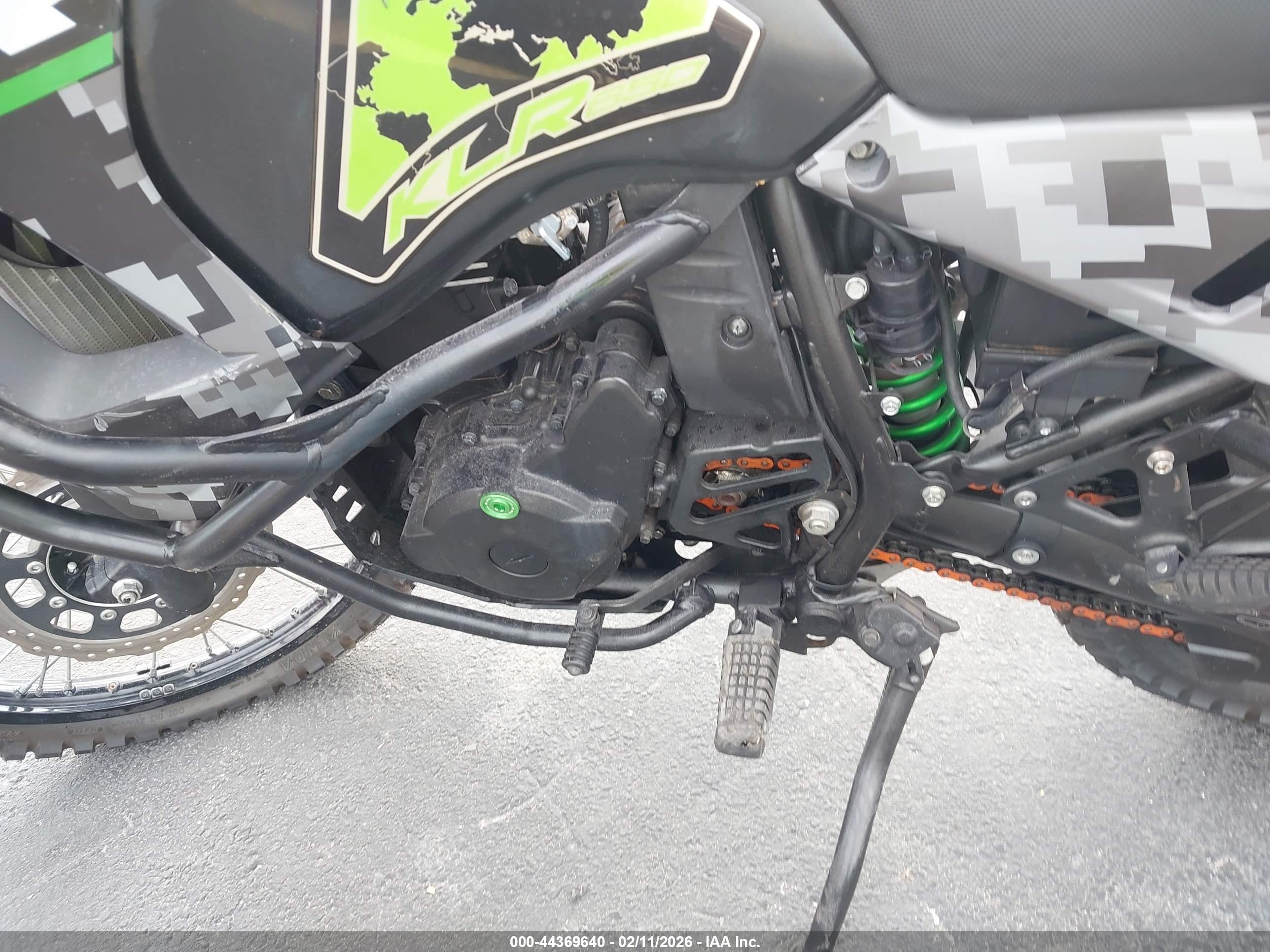 KAWASAKI KL650 image 9