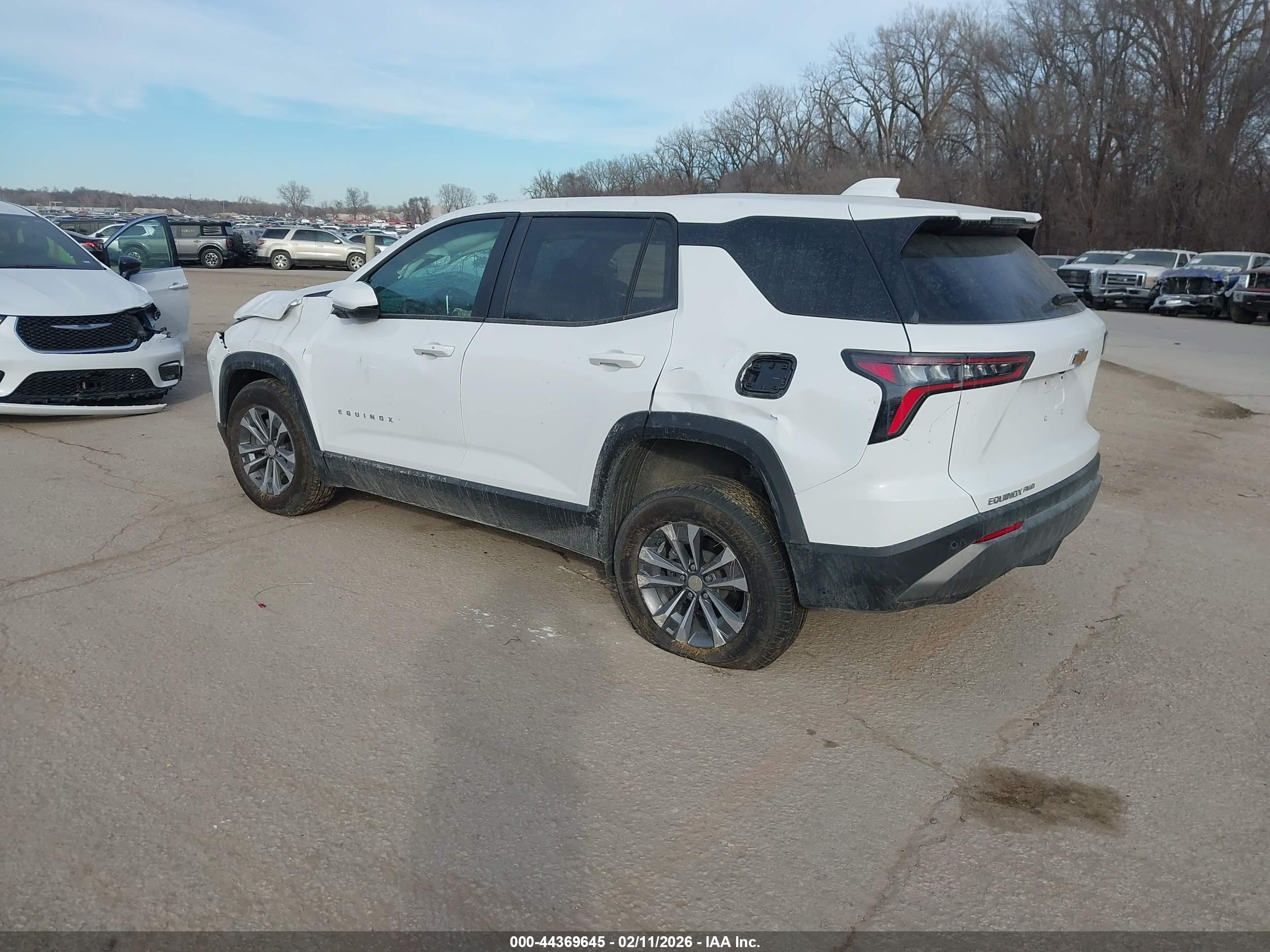 CHEVROLET EQUINOX image 3