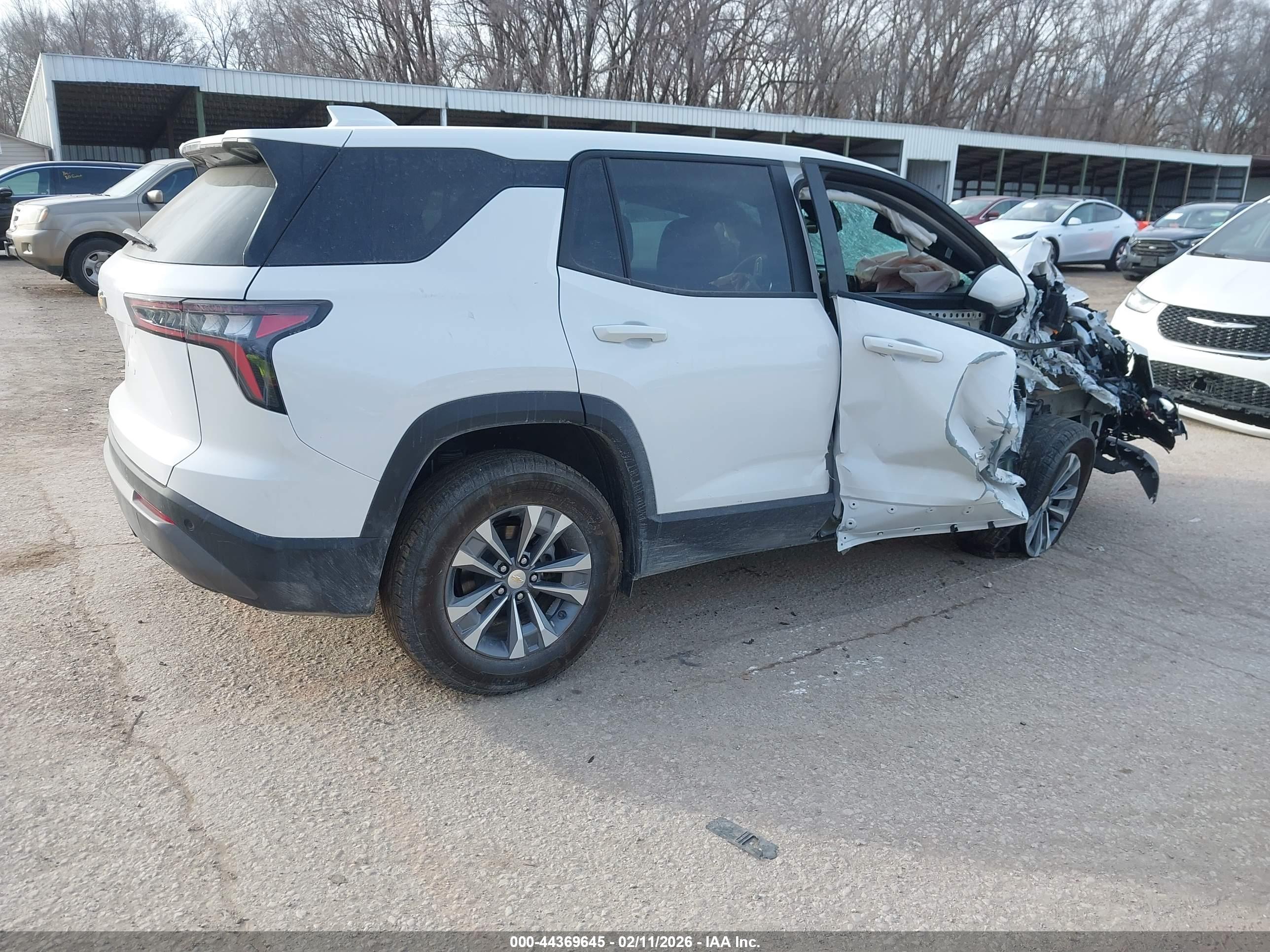 CHEVROLET EQUINOX image 4