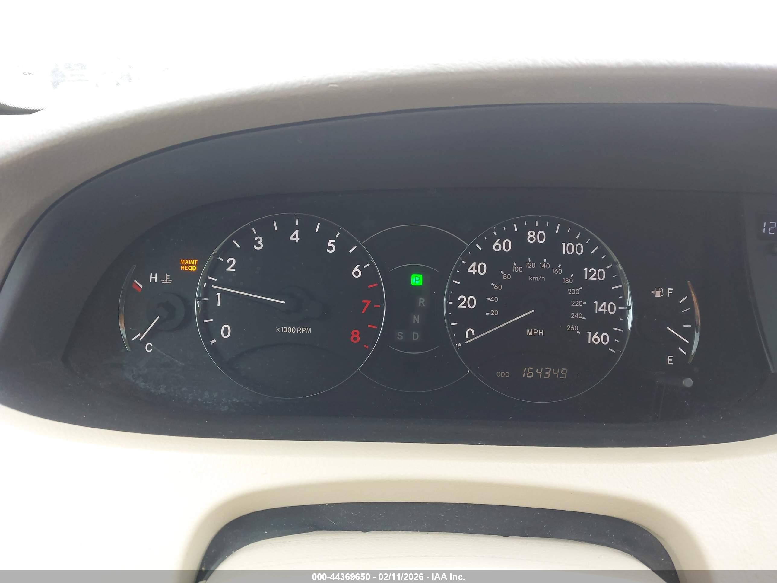 TOYOTA AVALON image 7