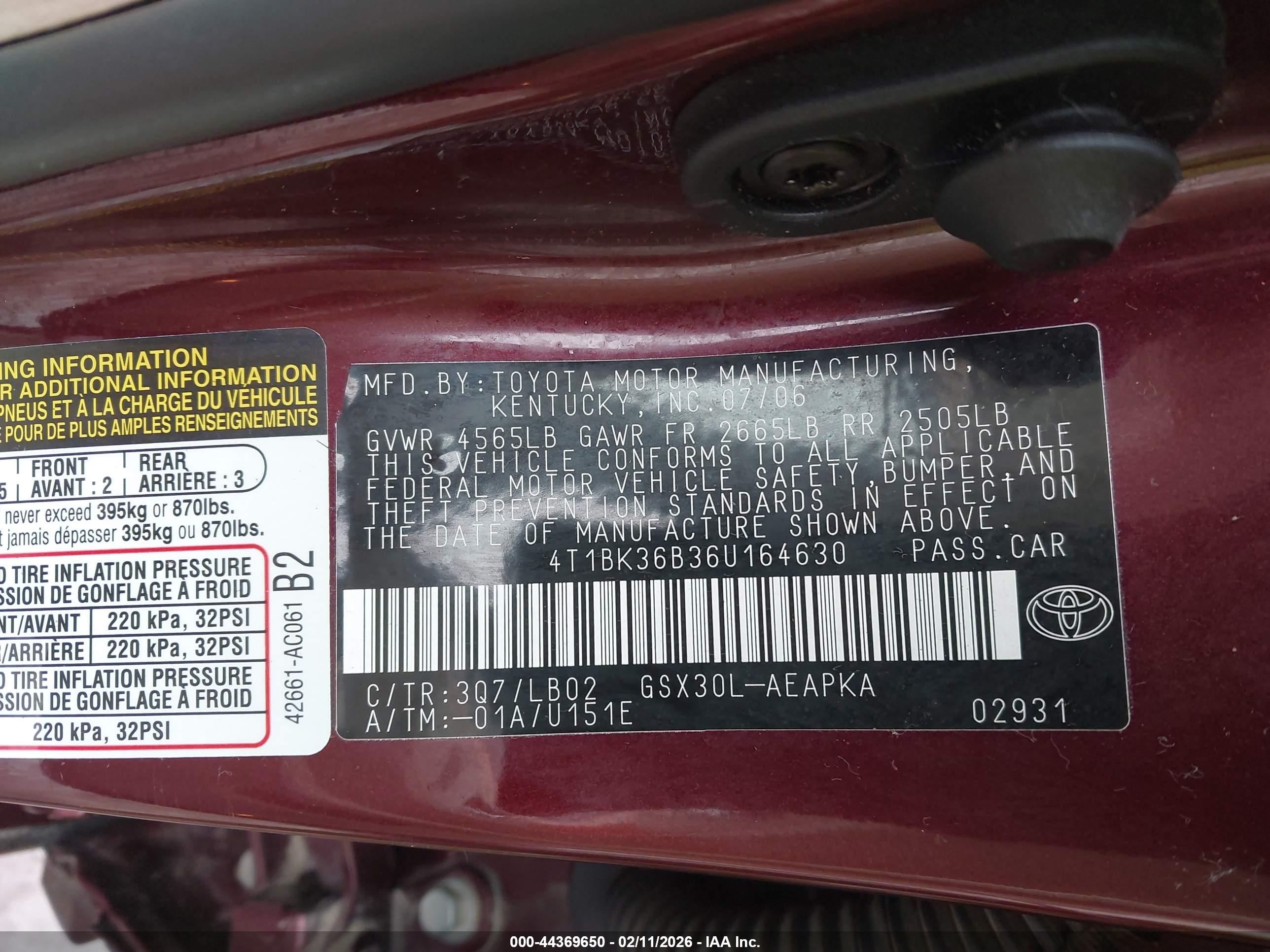 TOYOTA AVALON image 9