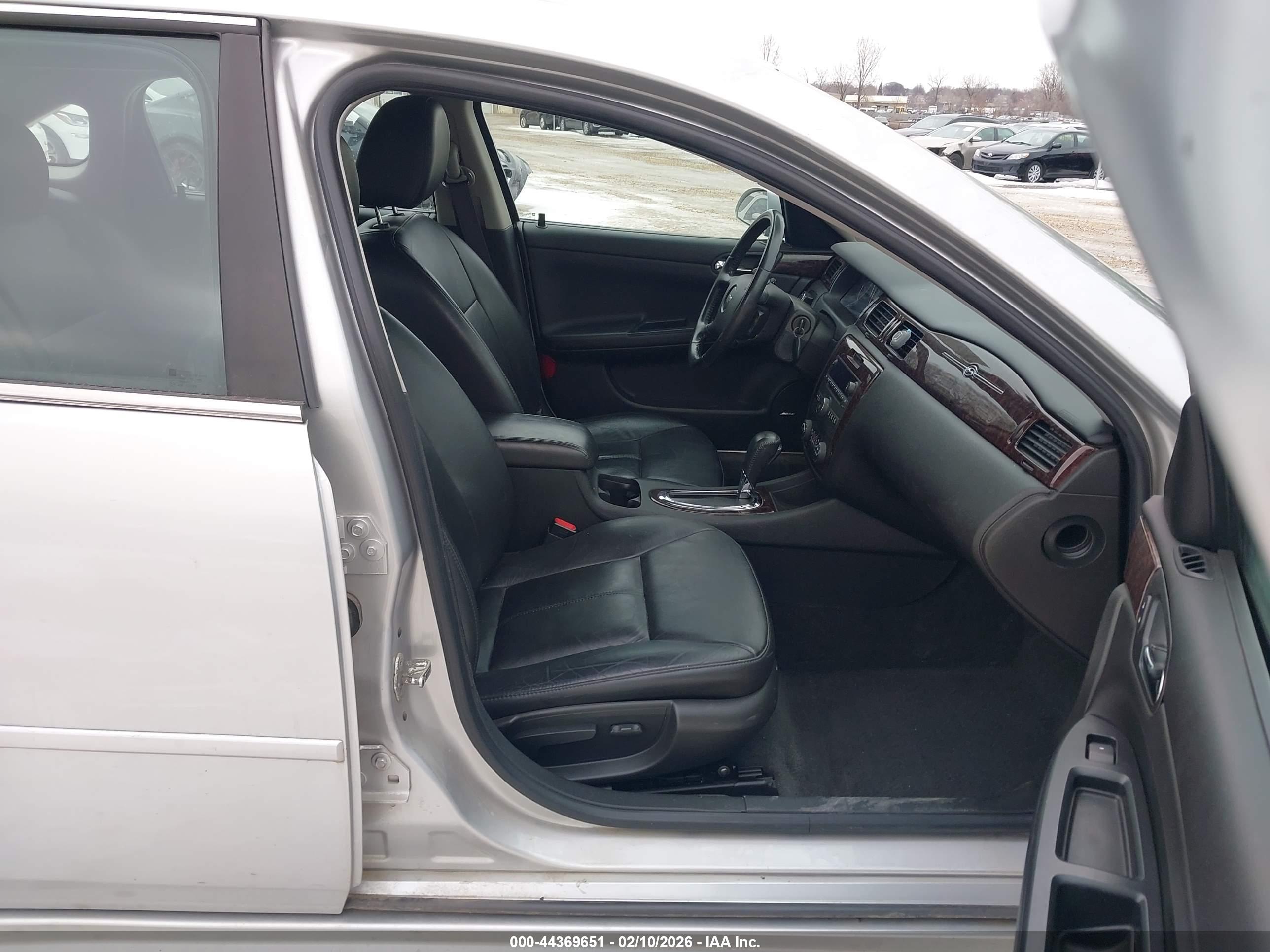 CHEVROLET IMPALA image 5