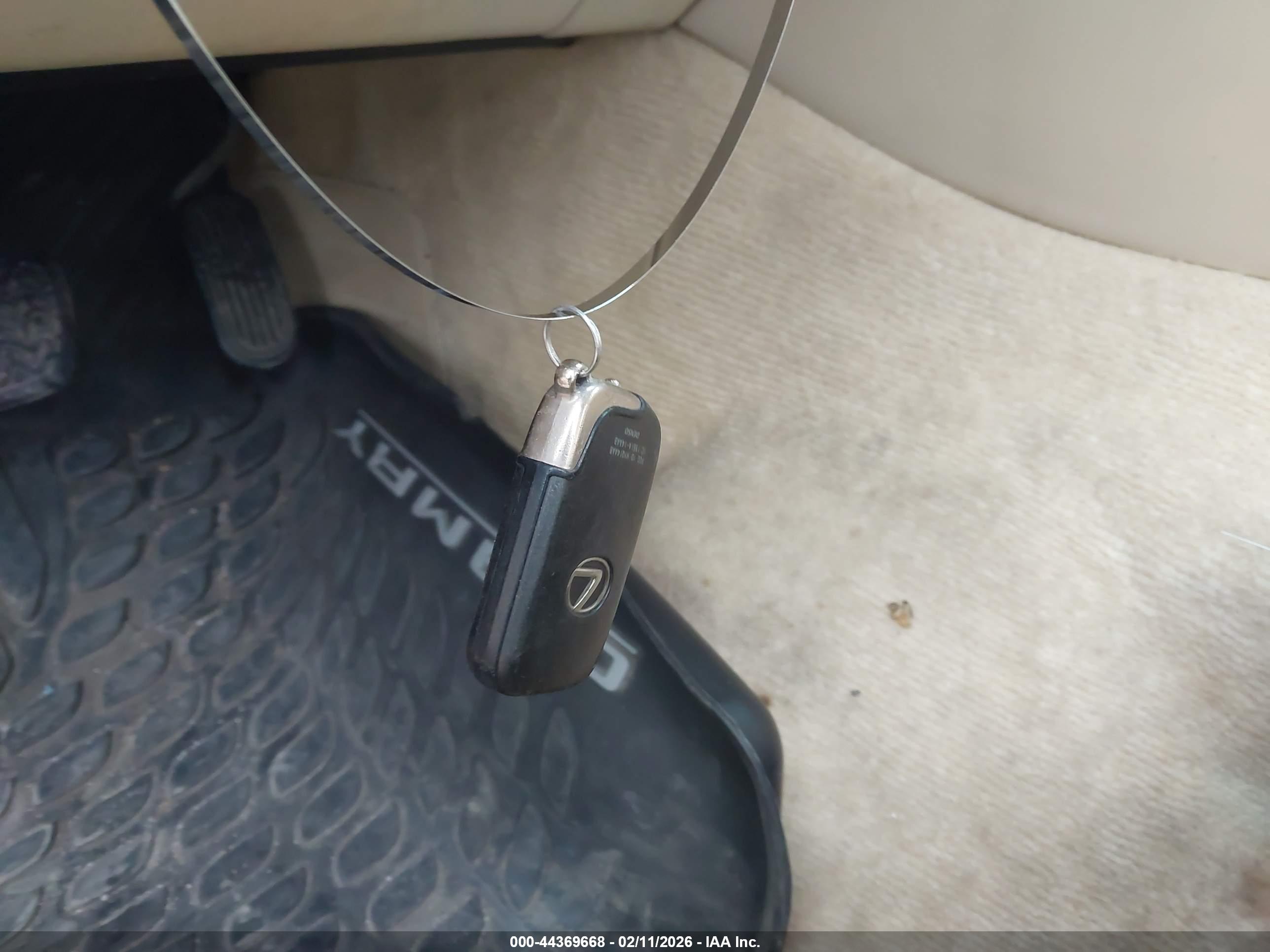 LEXUS GS image 11