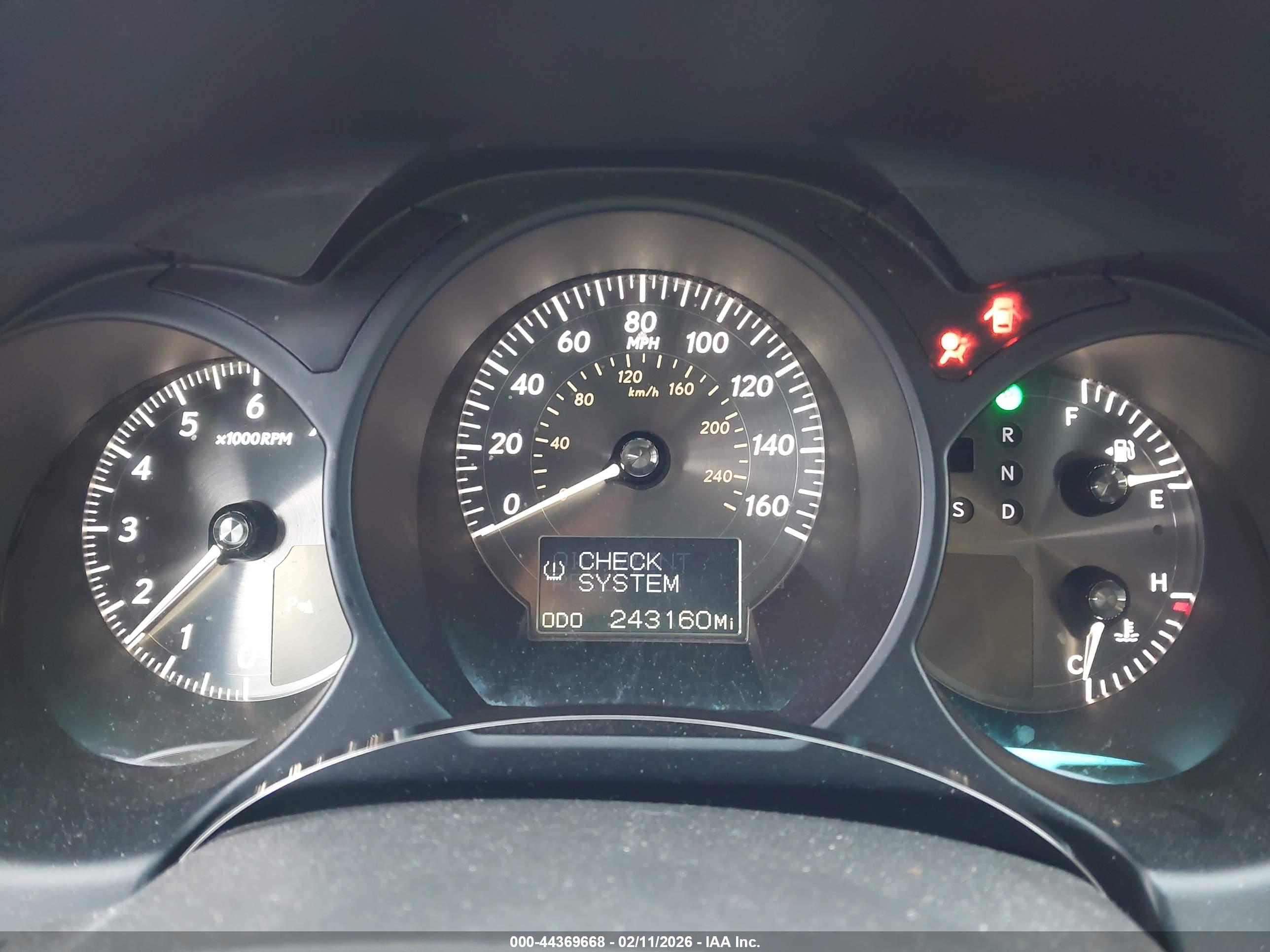 LEXUS GS image 7