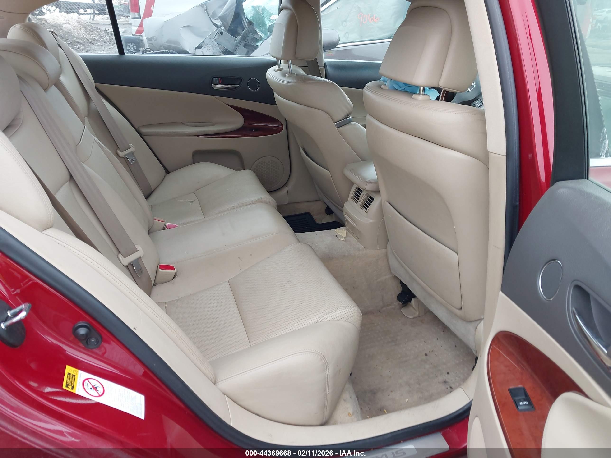 LEXUS GS image 8