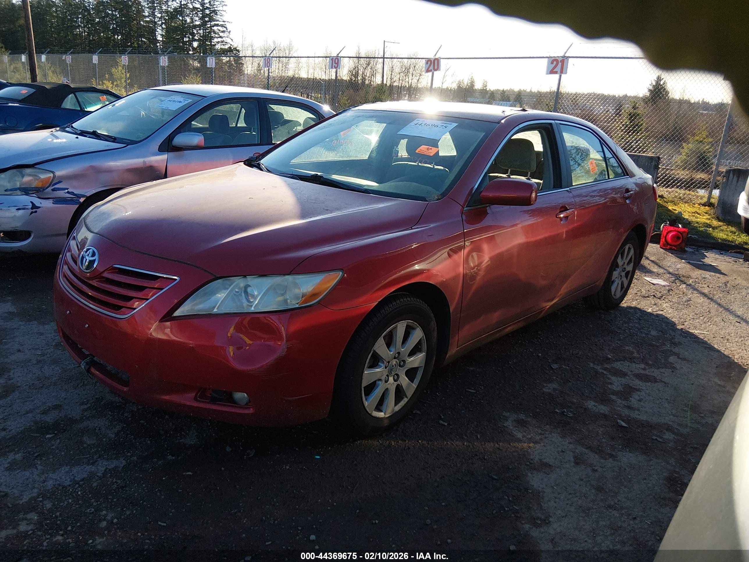 TOYOTA CAMRY image 2