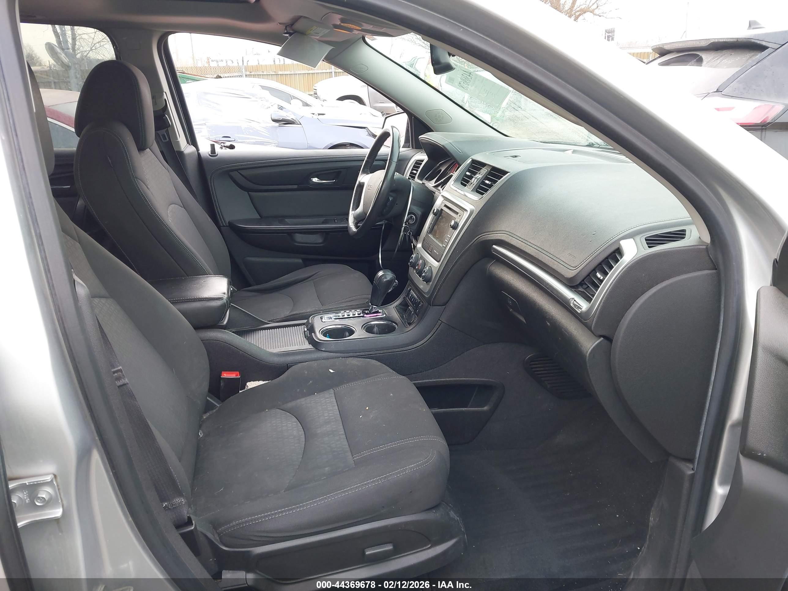 GMC ACADIA image 5