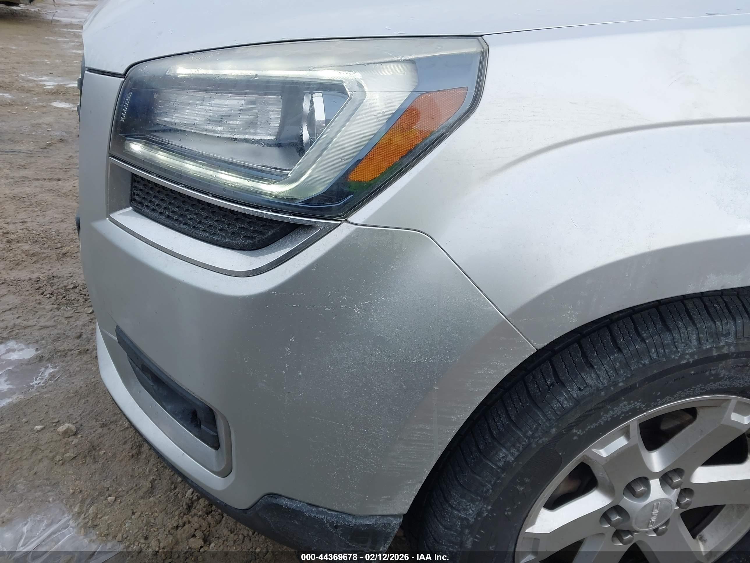 GMC ACADIA image 6