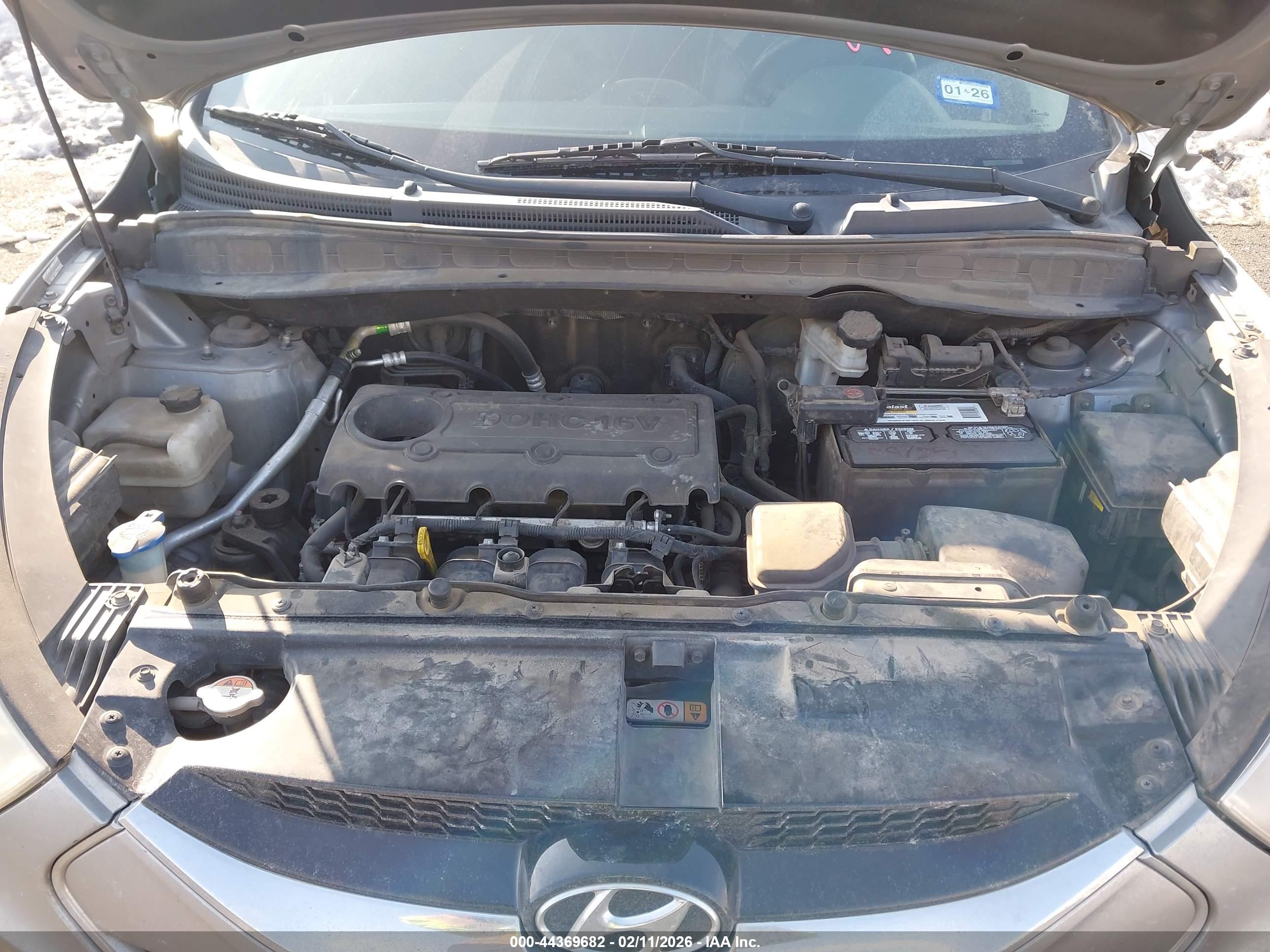 HYUNDAI TUCSON image 10