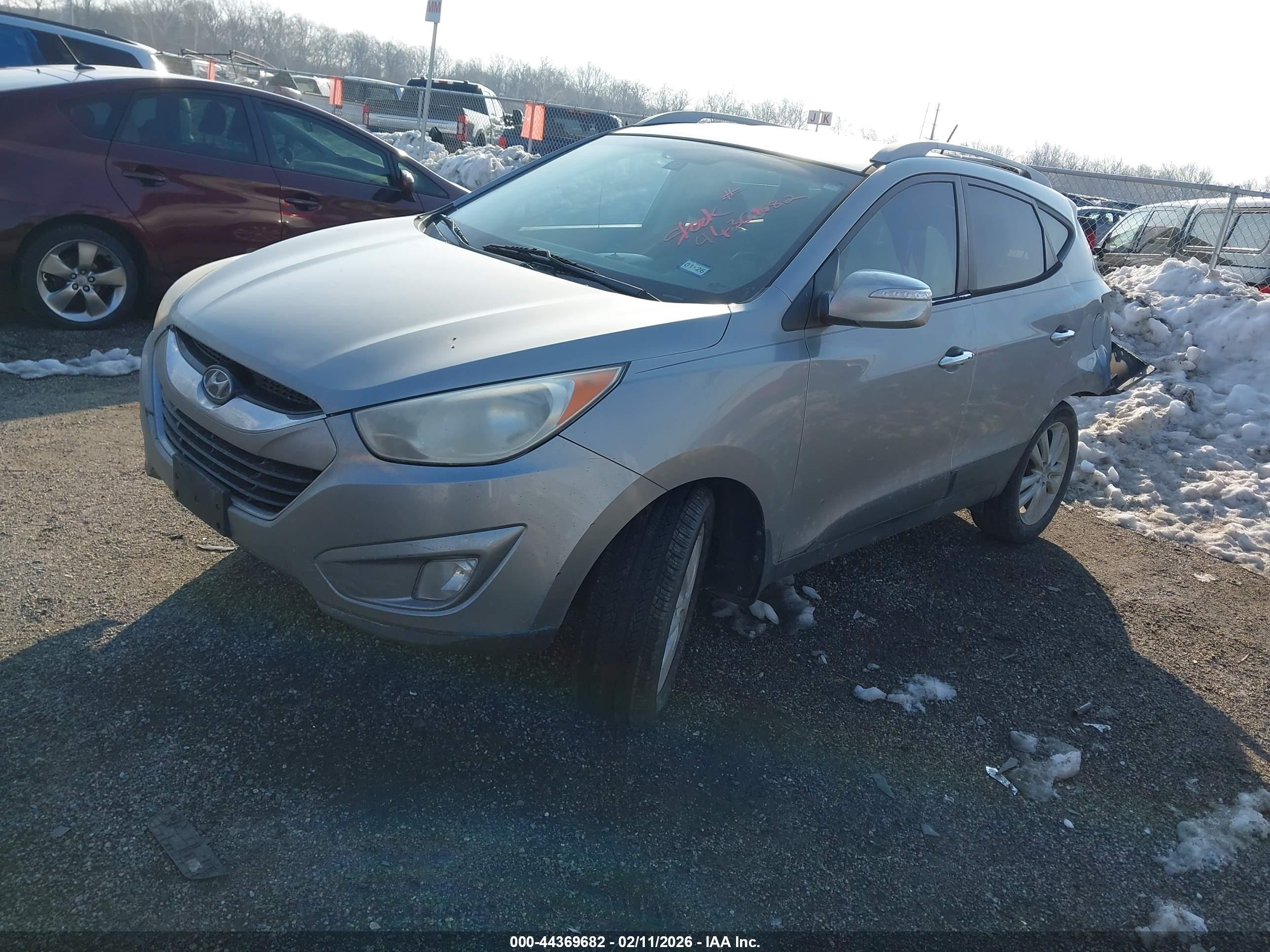 HYUNDAI TUCSON image 2