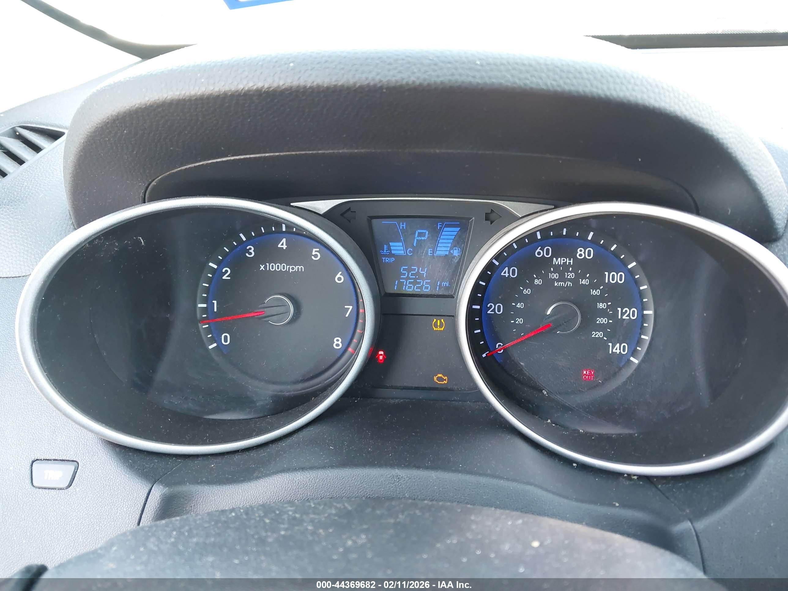 HYUNDAI TUCSON image 7