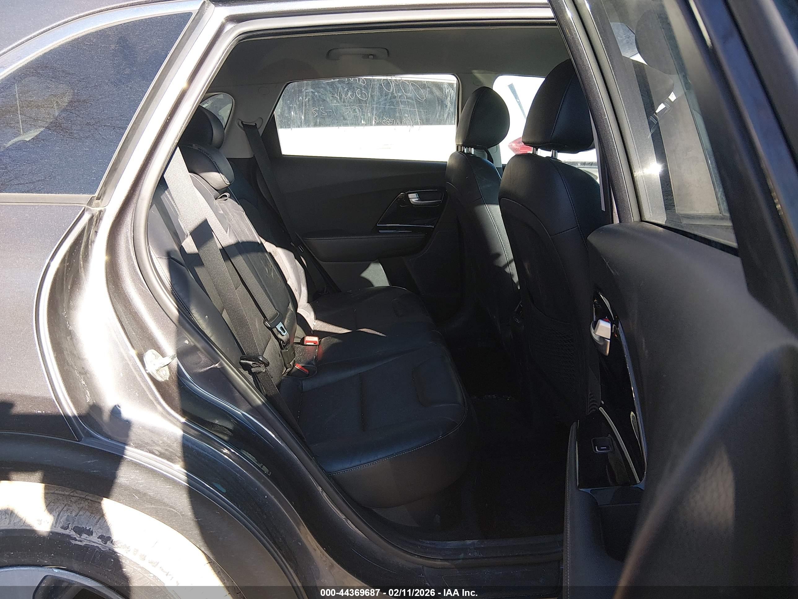 KIA NIRO image 8
