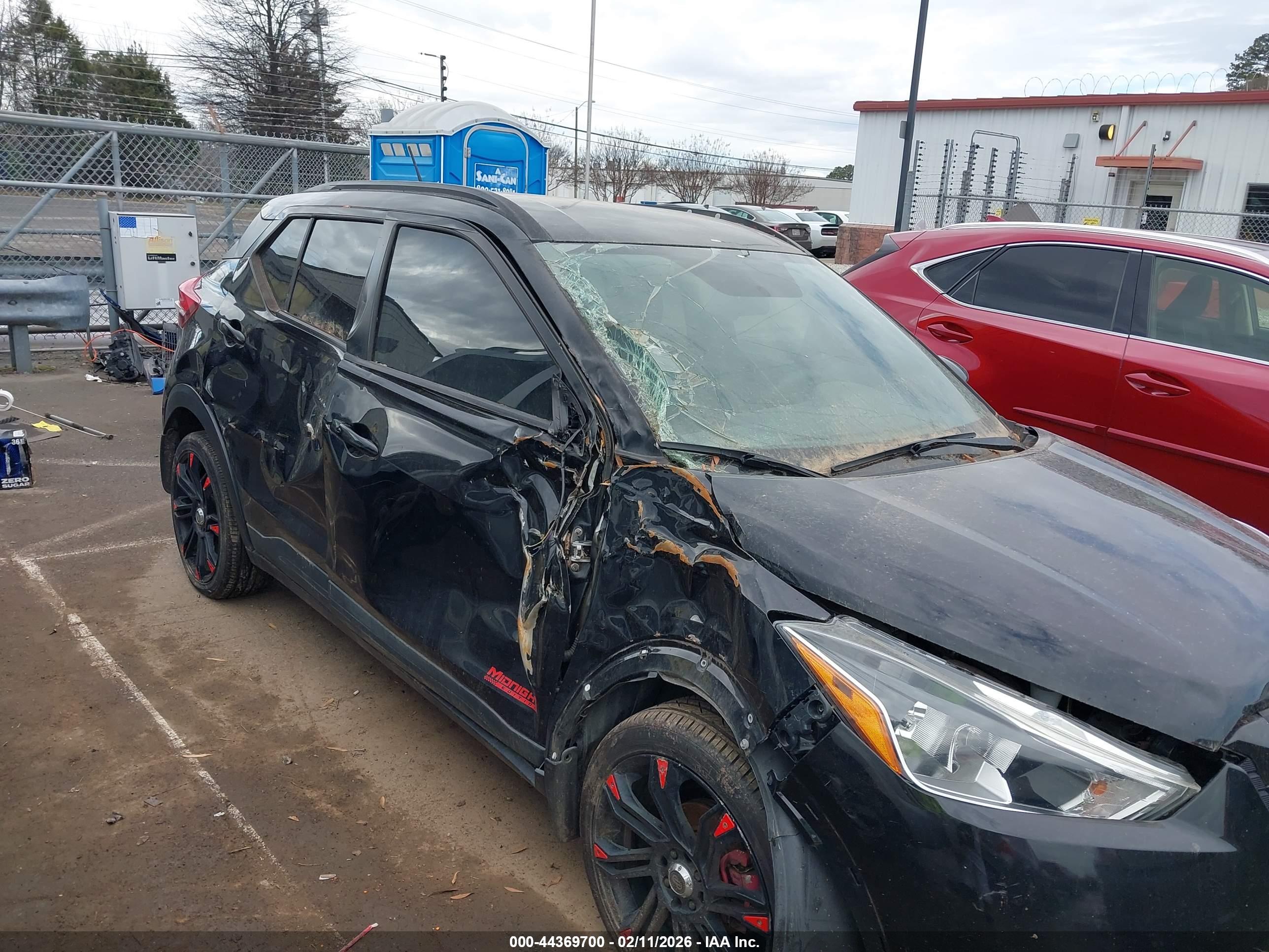 NISSAN KICKS image 6