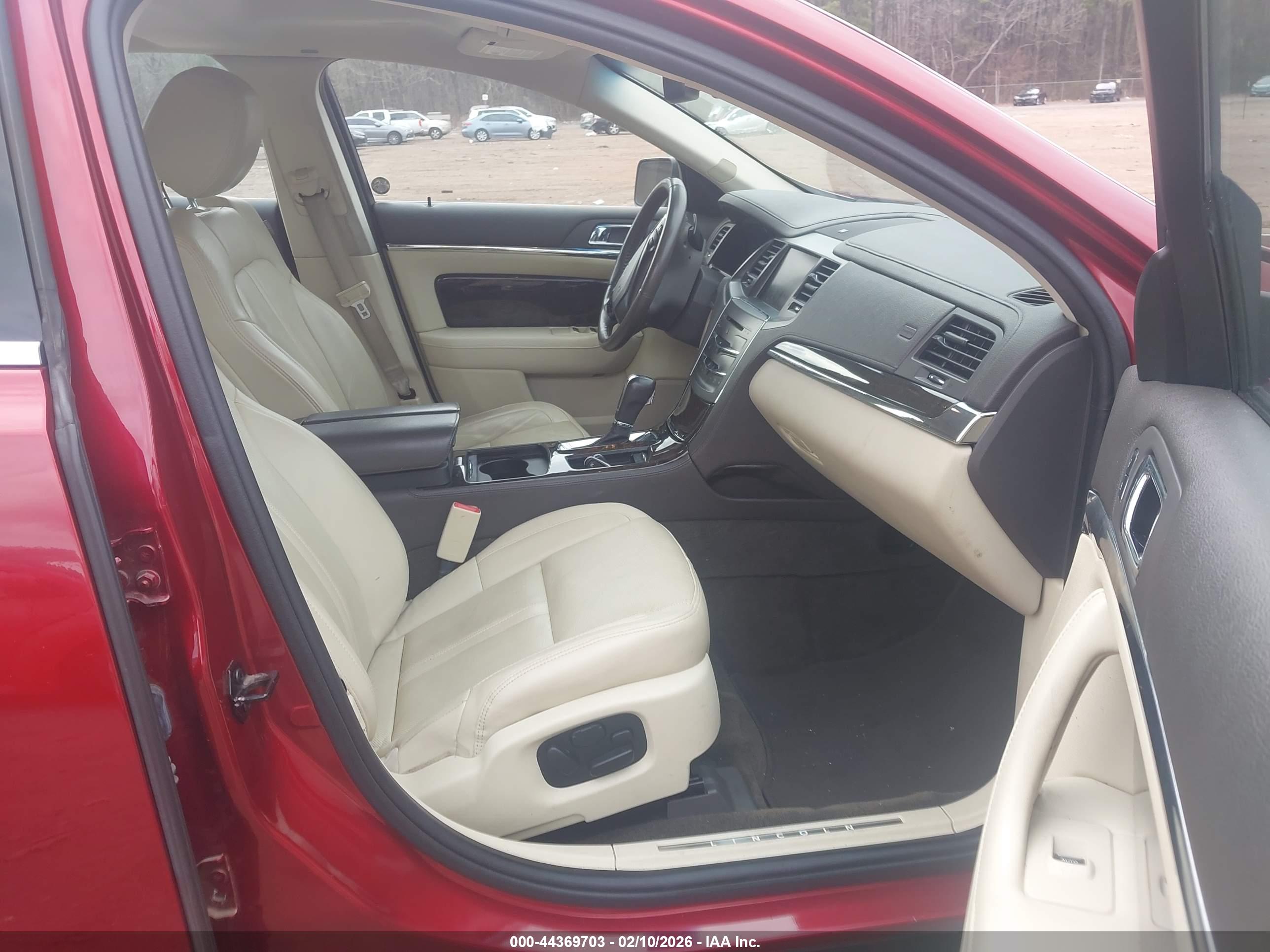 LINCOLN MKS image 5
