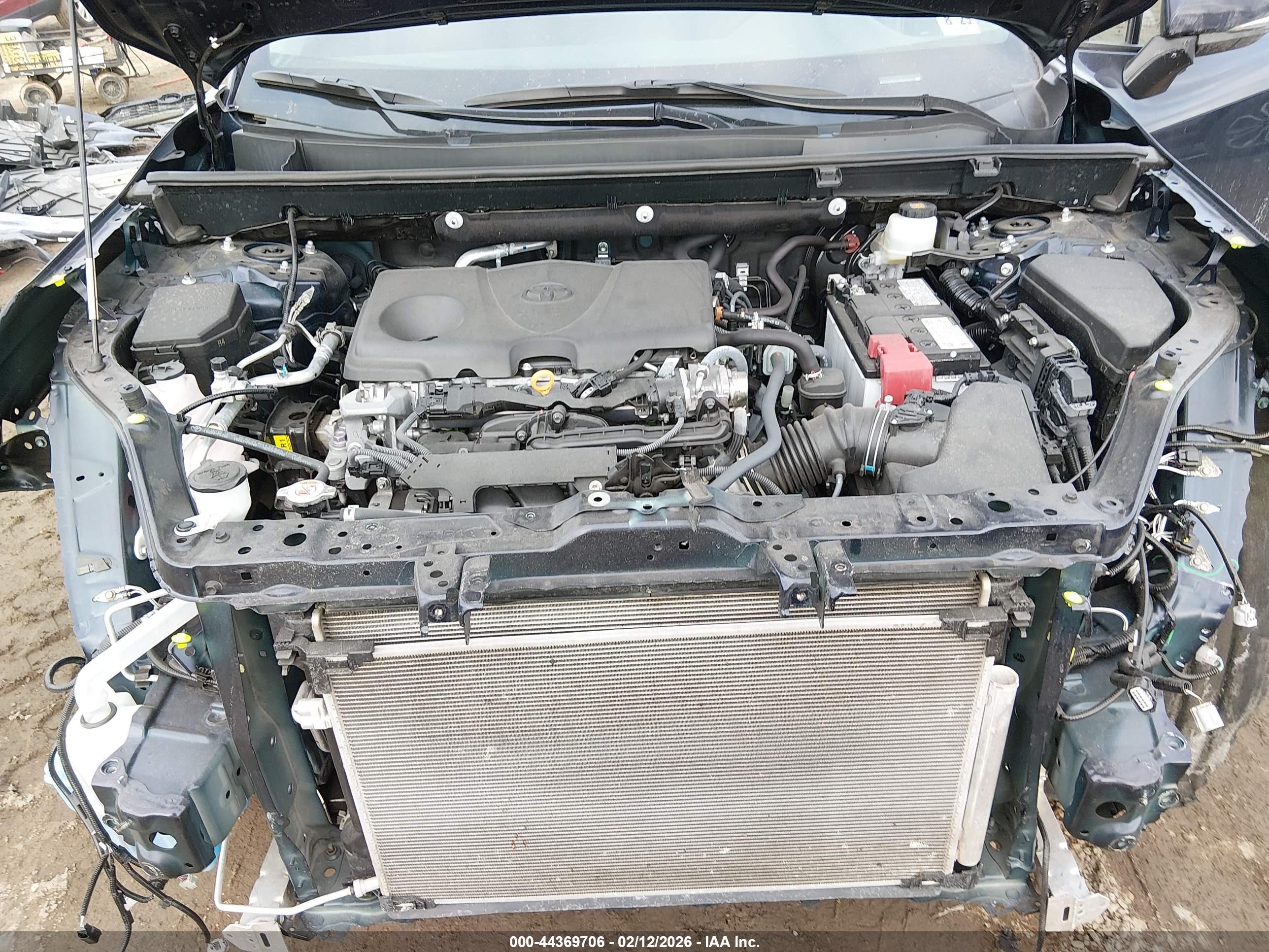 TOYOTA RAV4 image 10