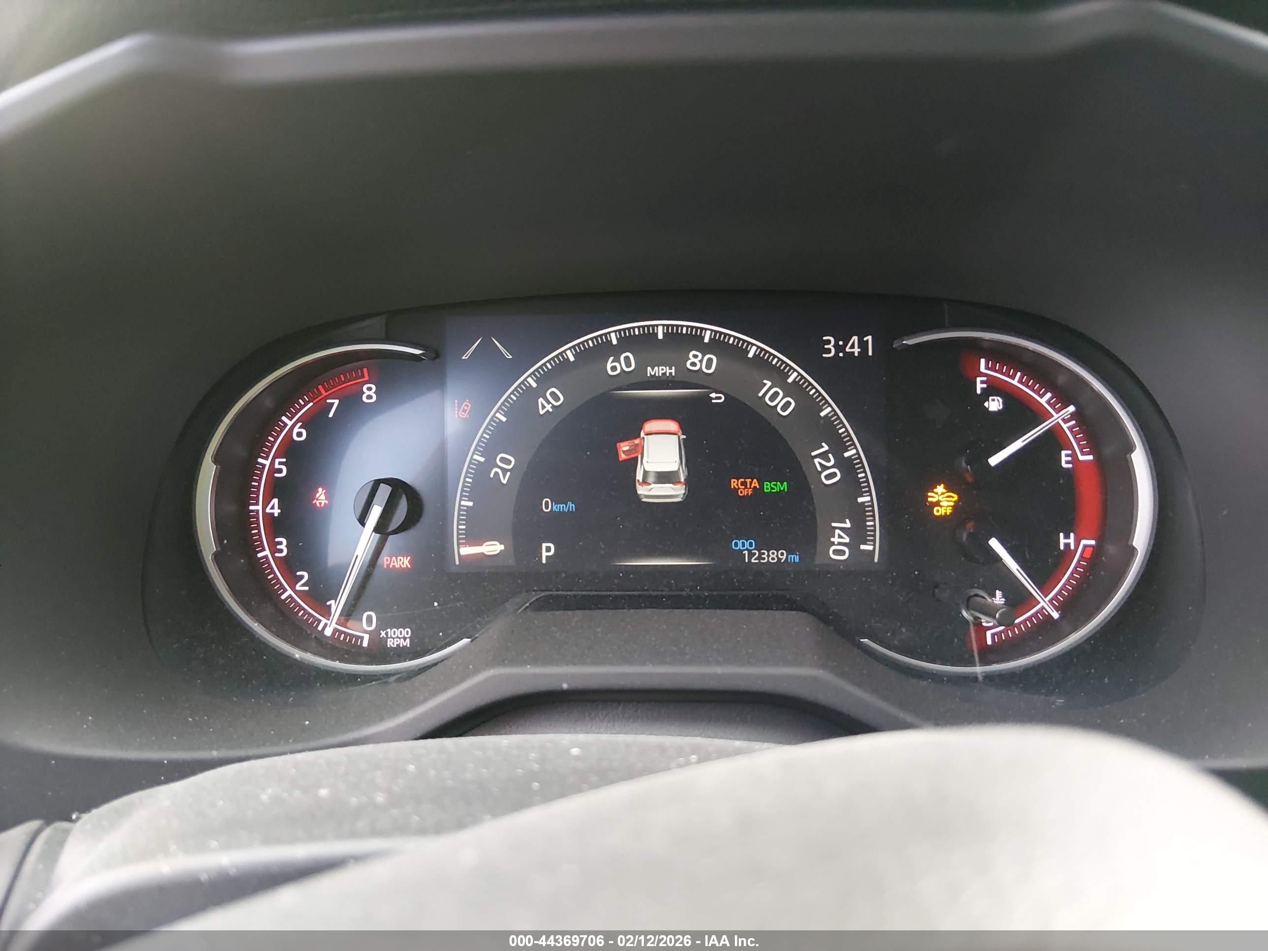 TOYOTA RAV4 image 7