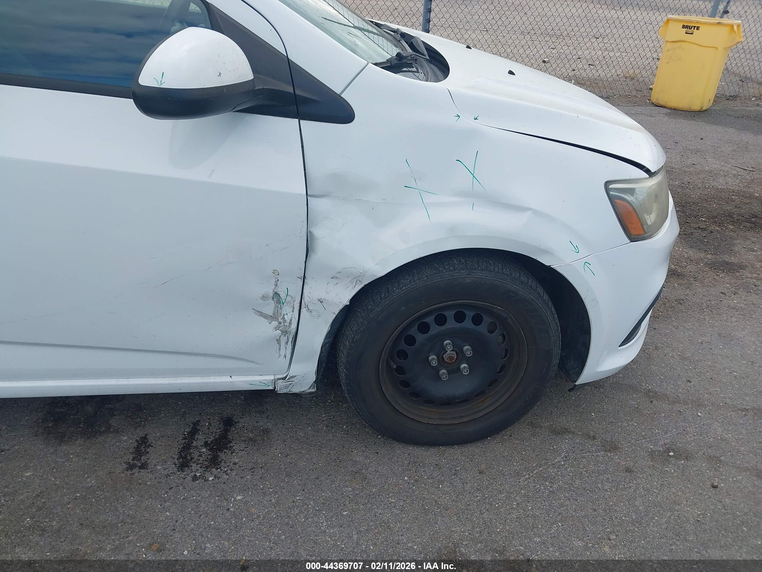 CHEVROLET SONIC image 6