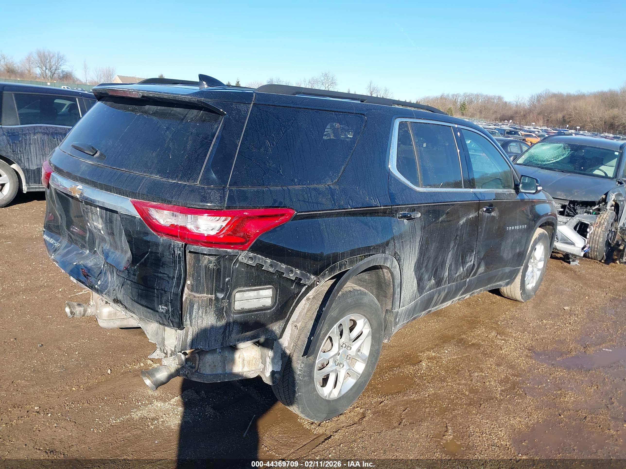 CHEVROLET TRAVERSE image 4