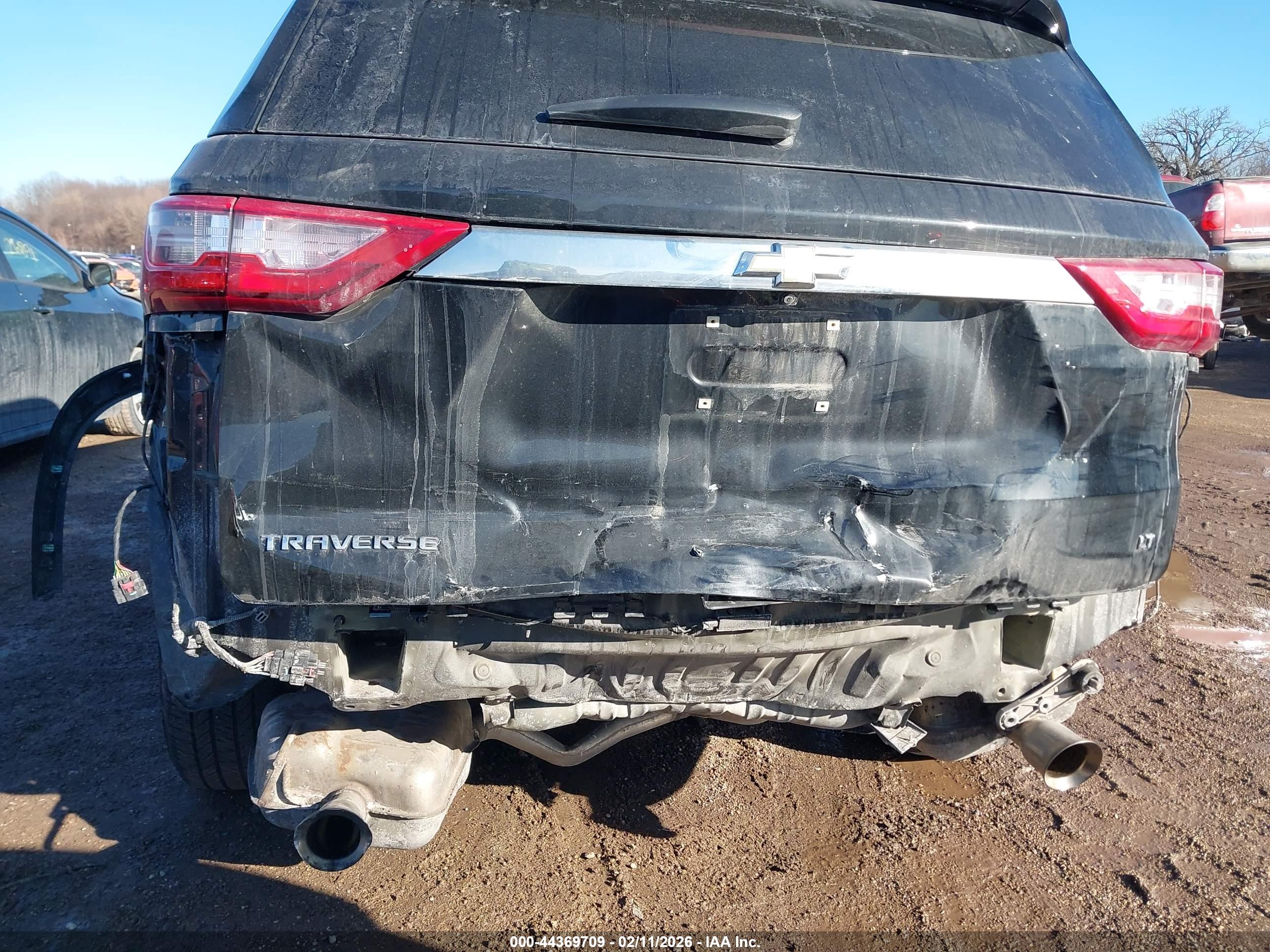 CHEVROLET TRAVERSE image 6