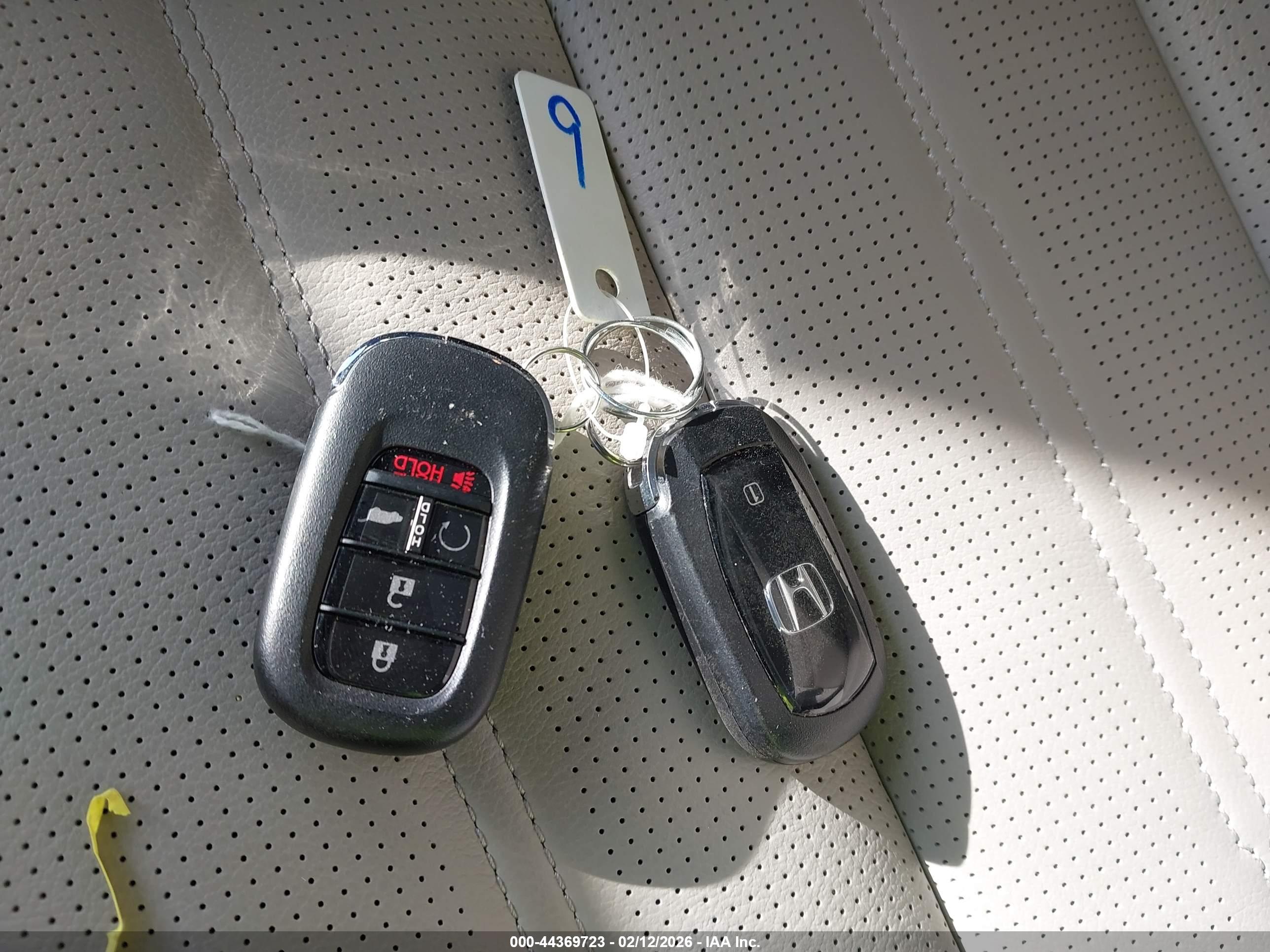 HONDA CR-V image 11