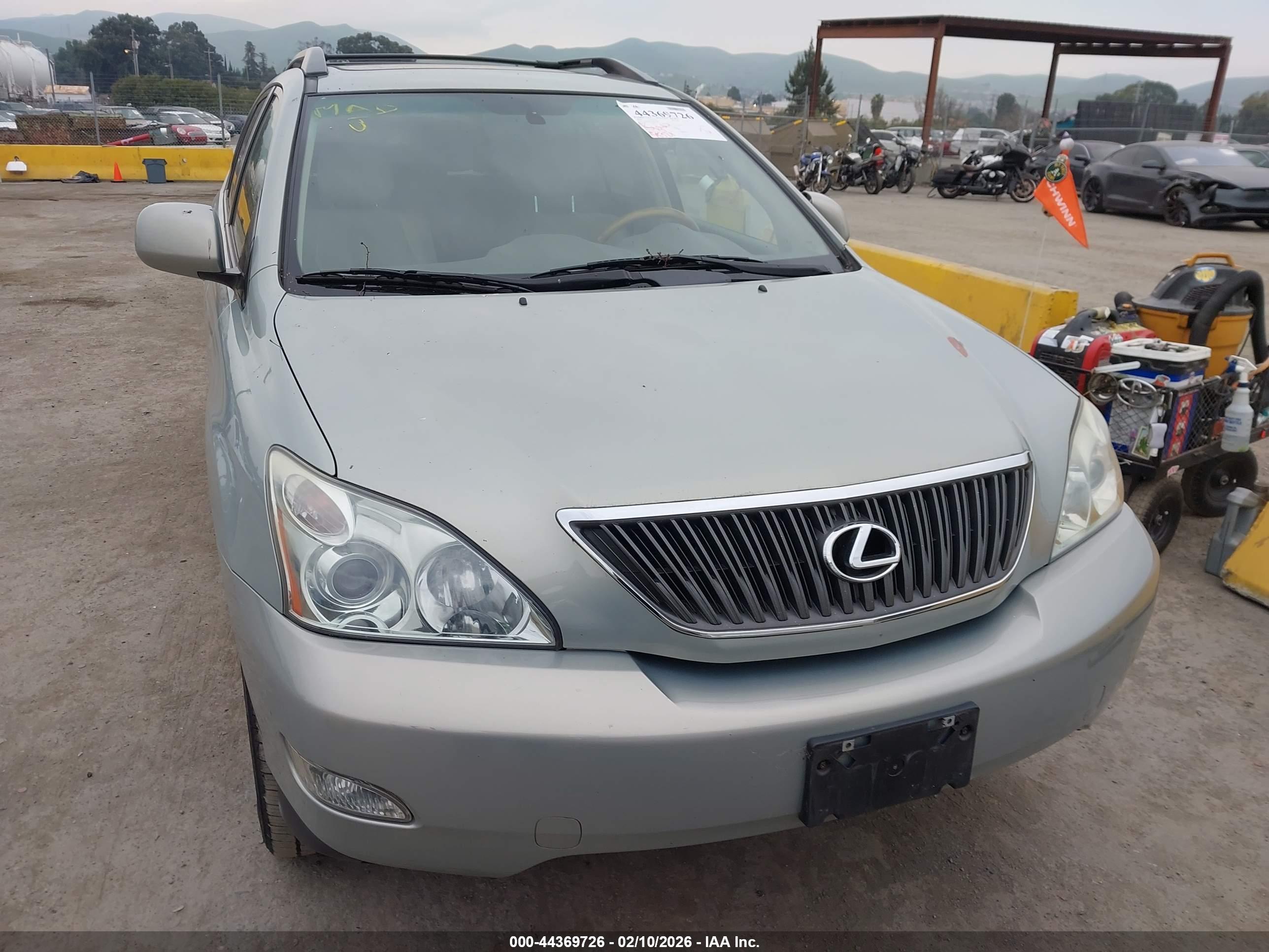 LEXUS RX image 6