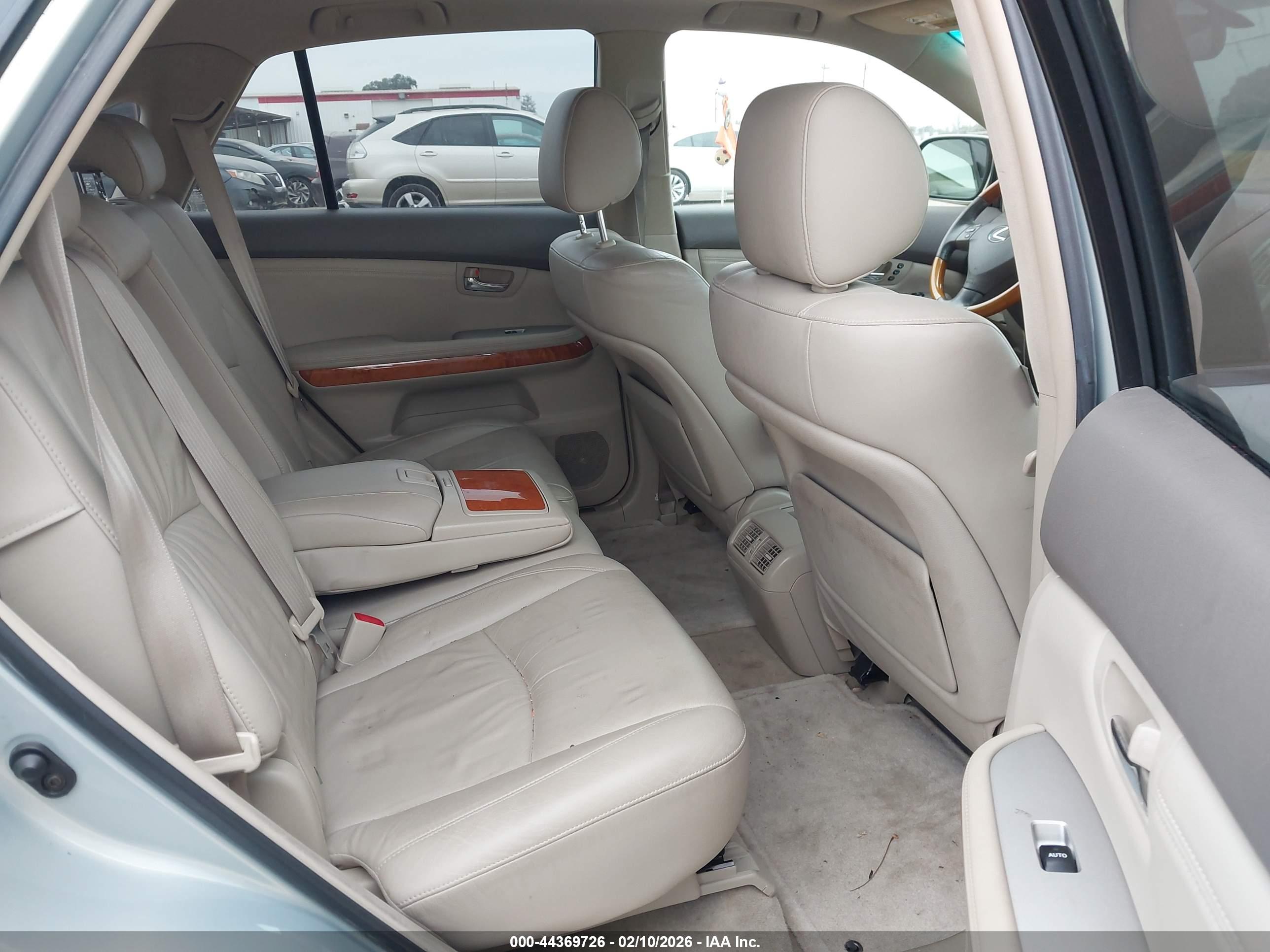 LEXUS RX image 8