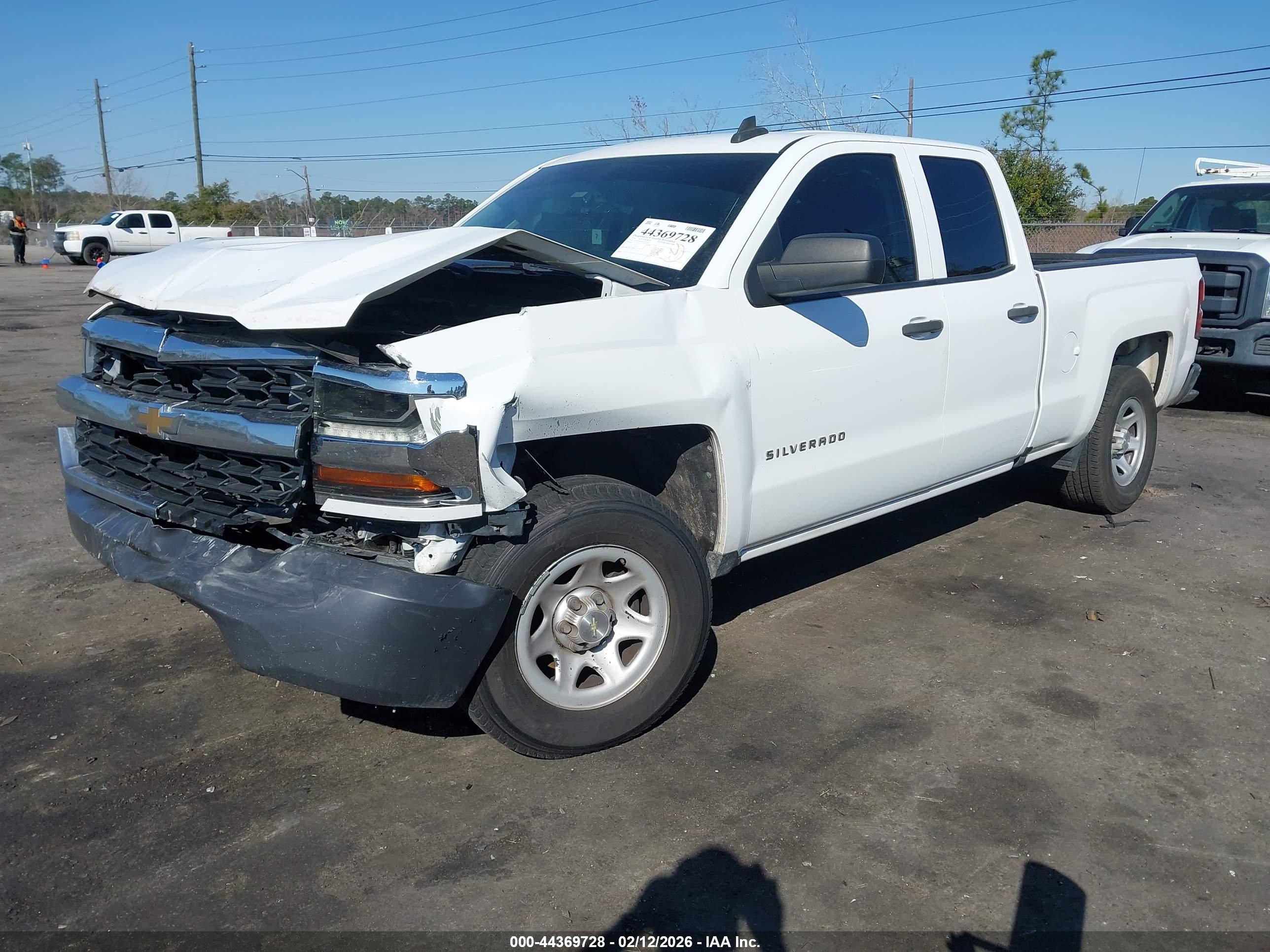 CHEVROLET SILVERADO image 2
