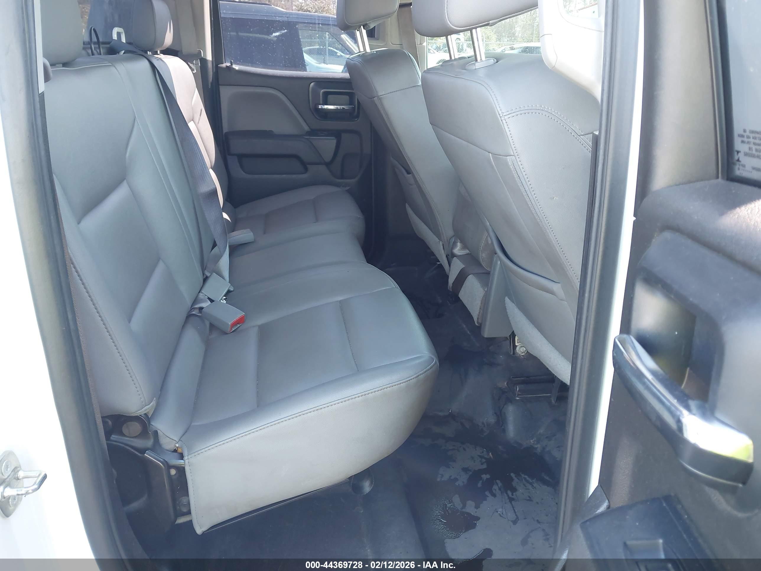 CHEVROLET SILVERADO image 8