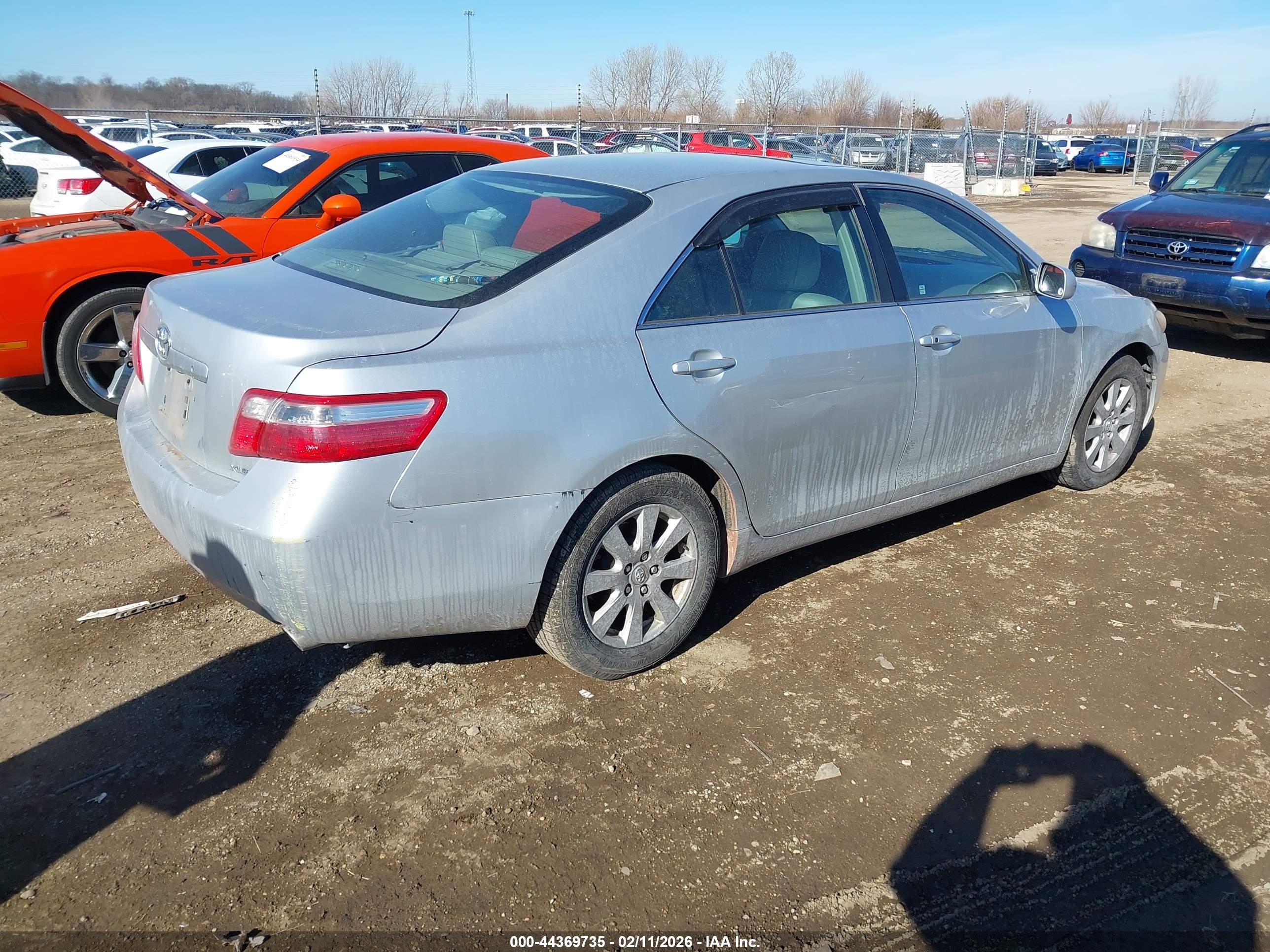 TOYOTA CAMRY image 4